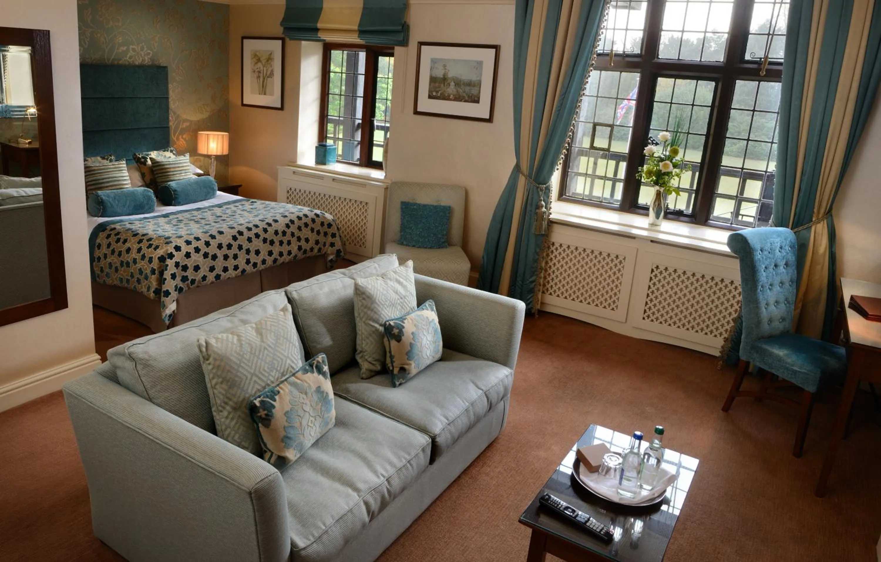 Day in Inglewood Manor