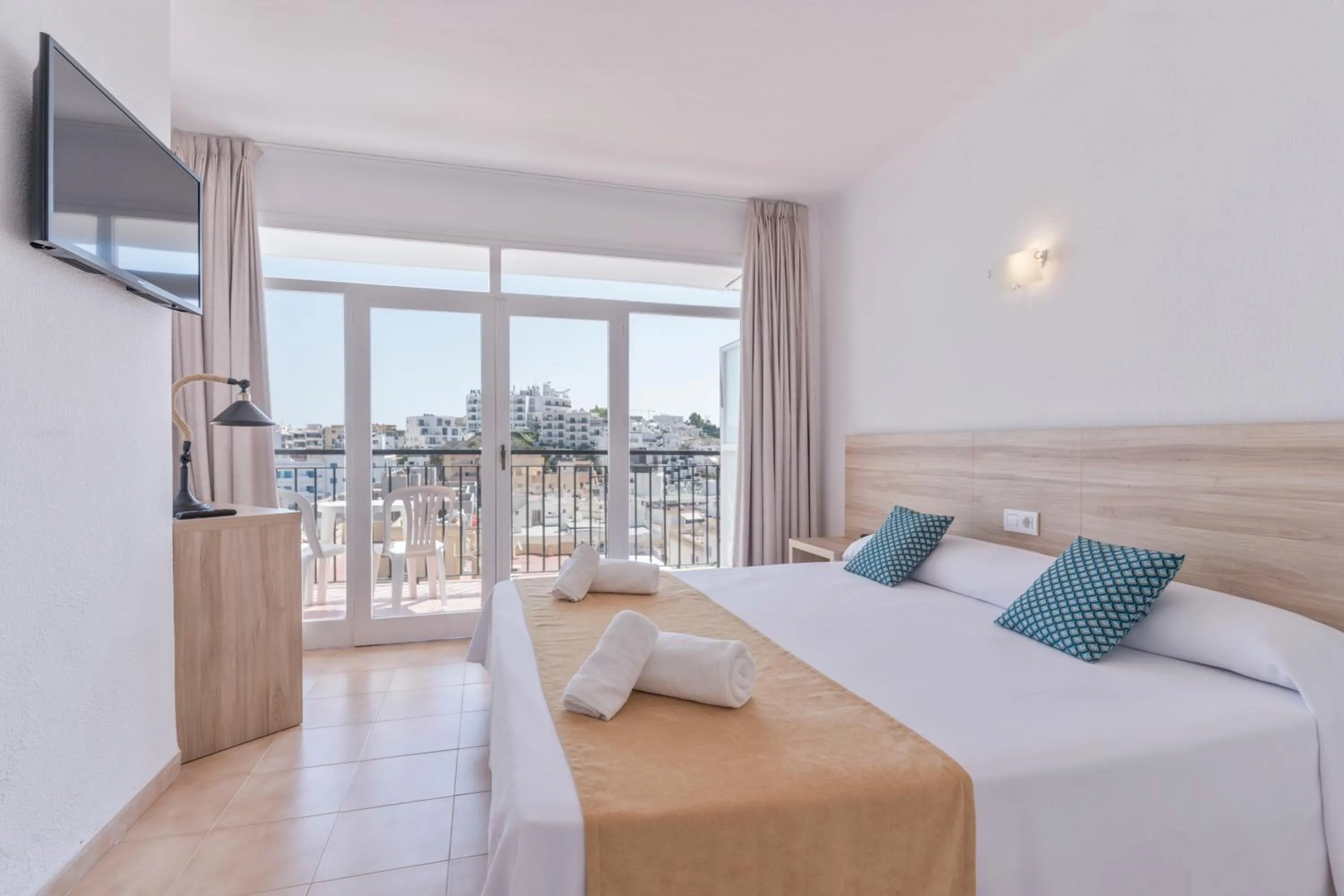 Balcony/Terrace, Bed in Suncoast Ibiza Hotel - Adults Only -
