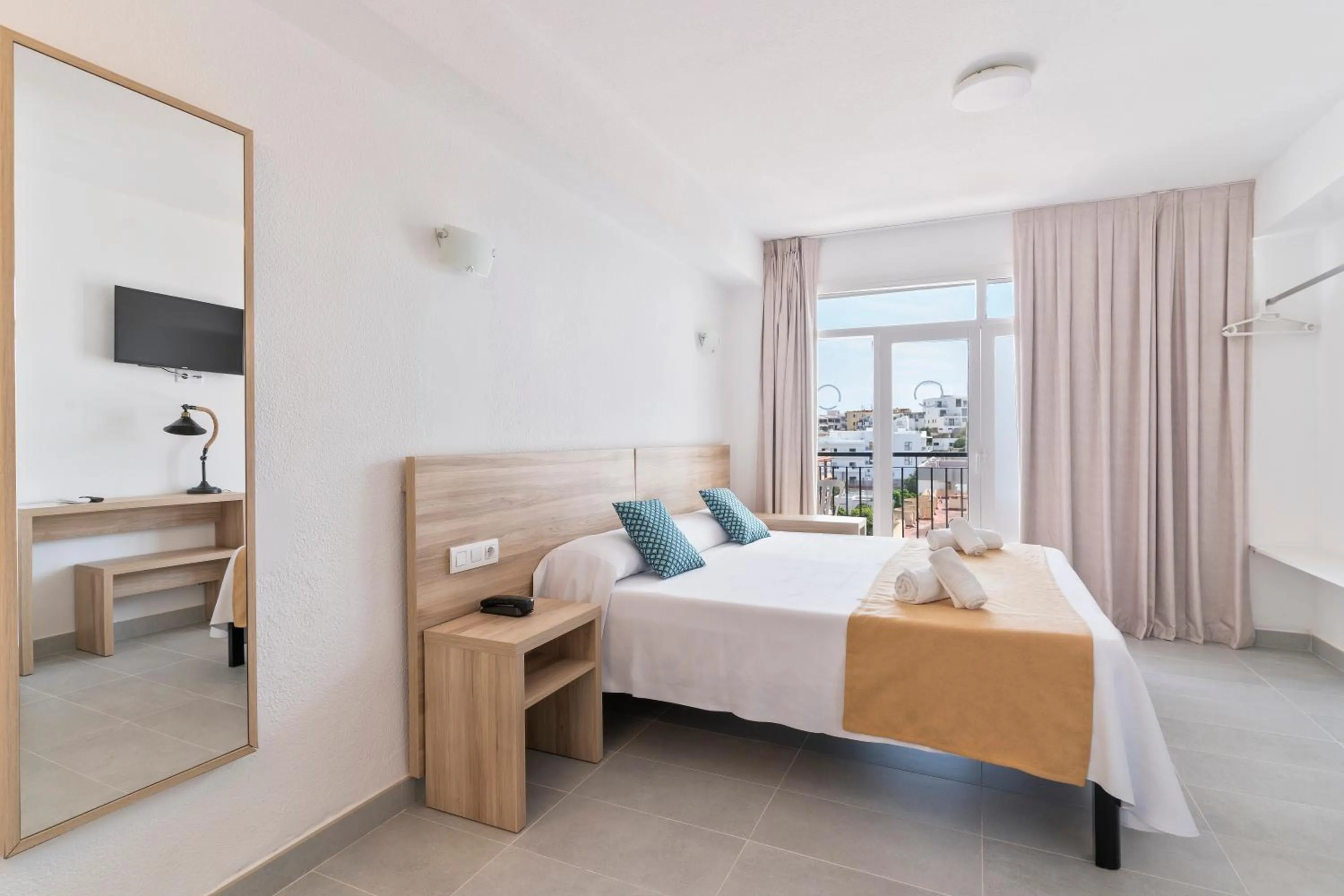 Bed in Suncoast Ibiza Hotel - Adults Only -