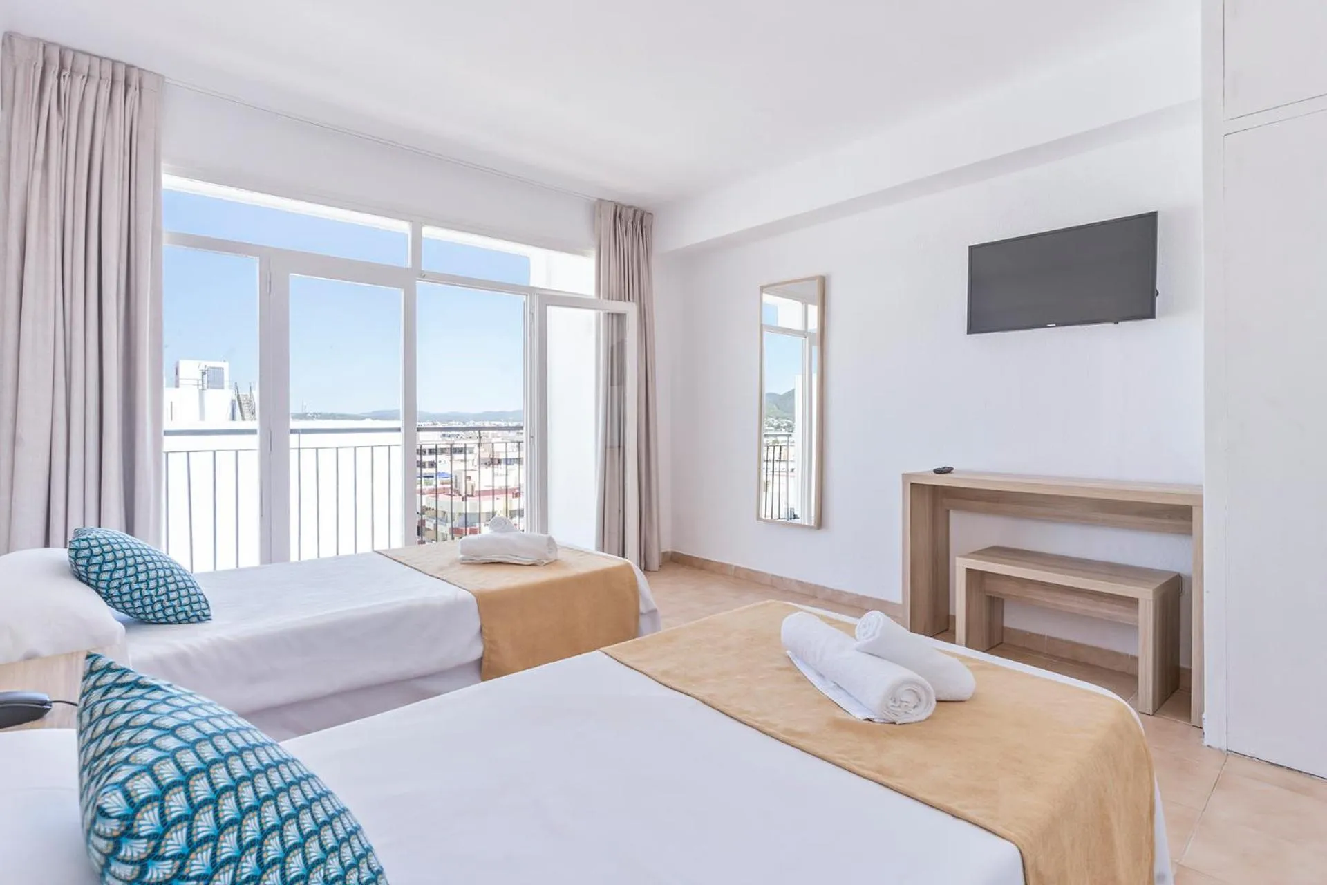 Bed in Suncoast Ibiza Hotel - Adults Only -