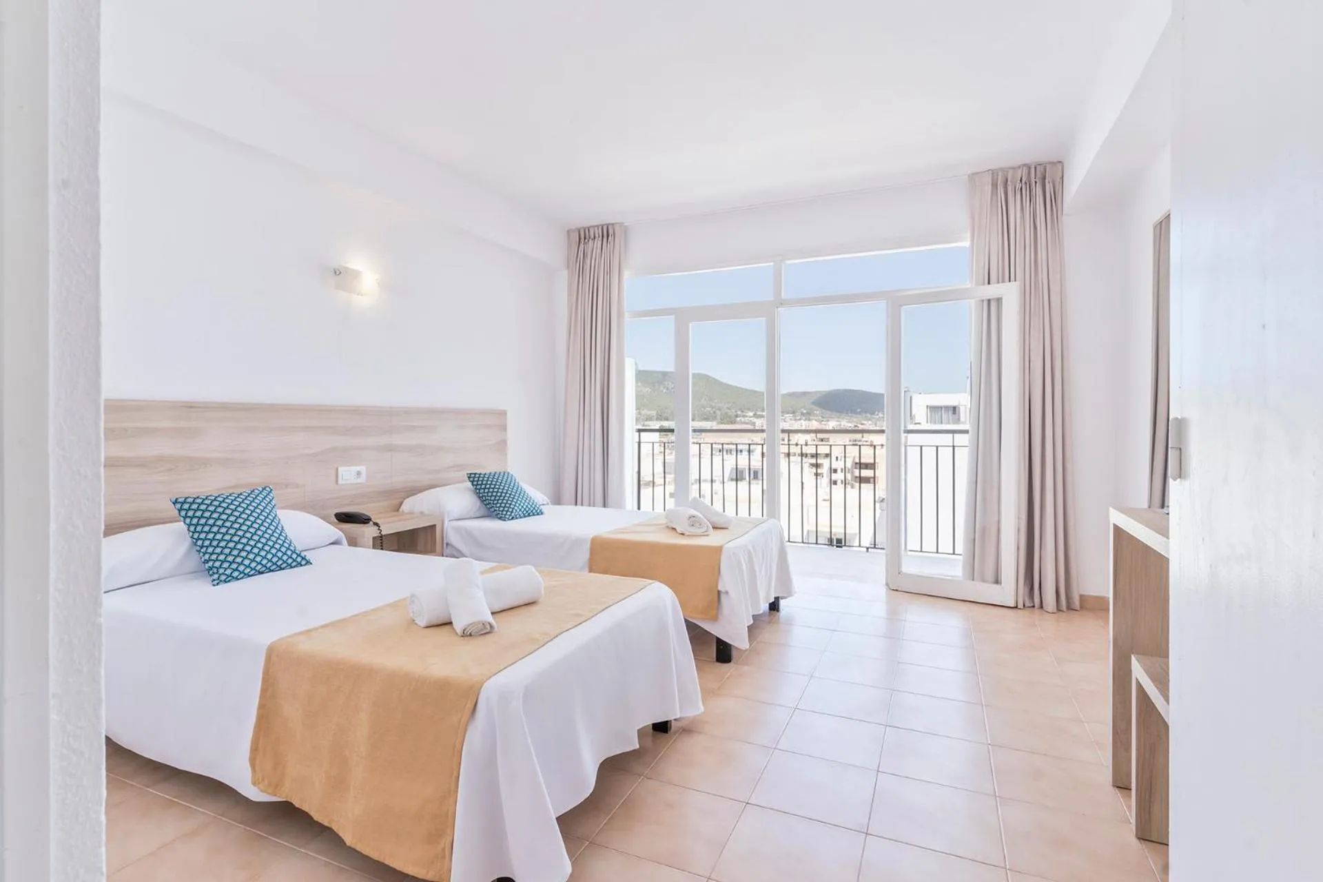 Bed in Suncoast Ibiza Hotel - Adults Only -