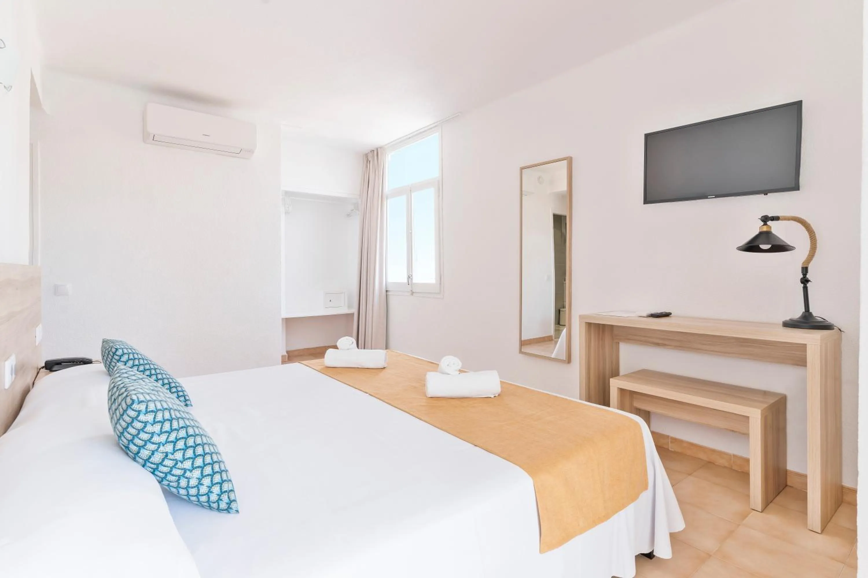 Bed in Suncoast Ibiza Hotel - Adults Only -