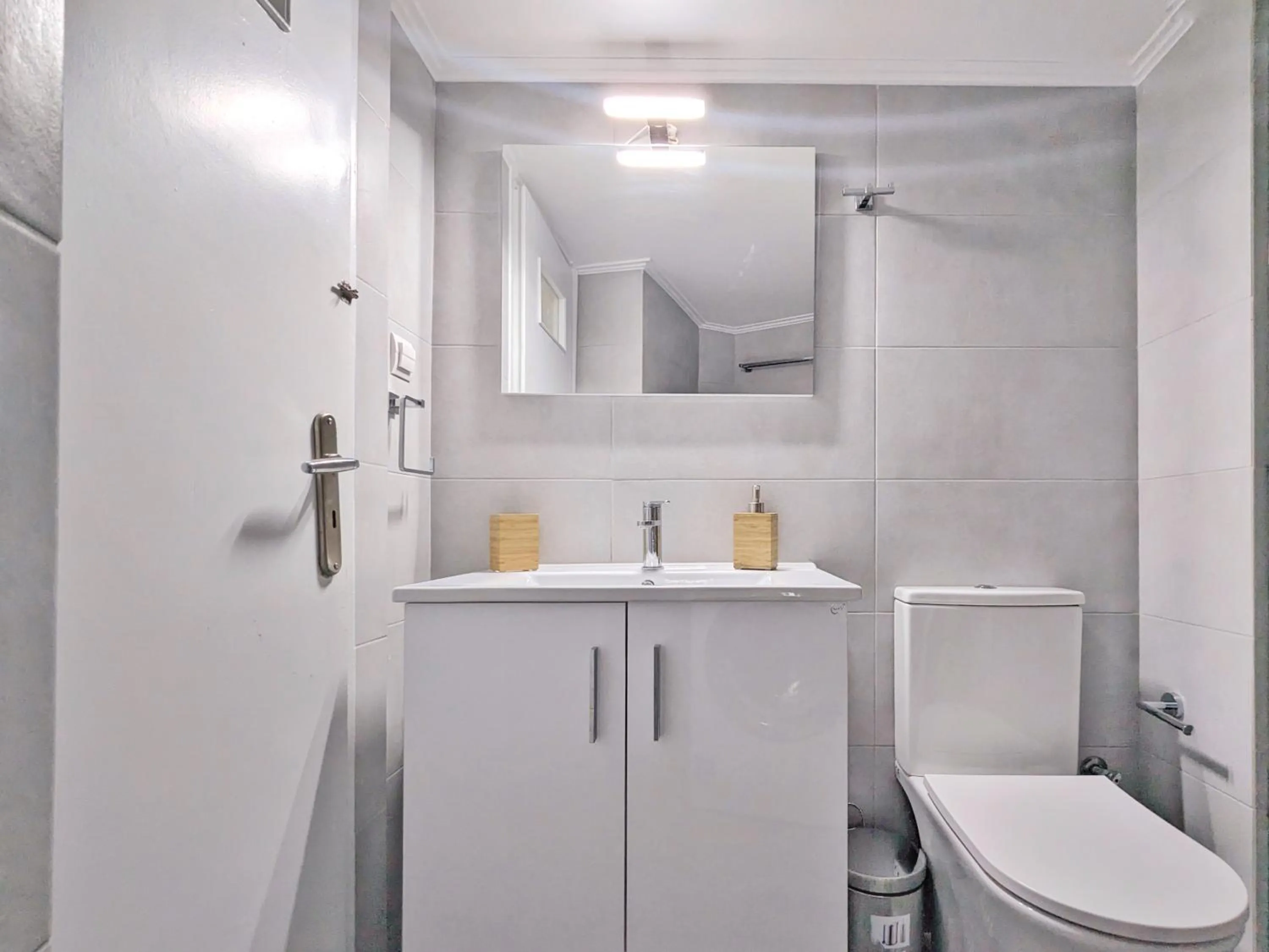 Super Paradise Apartments