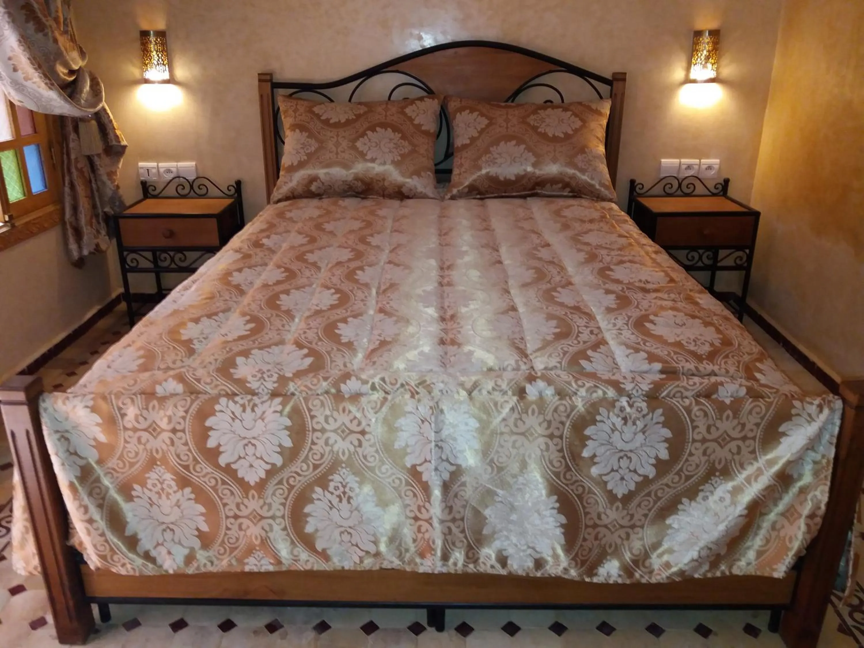 Photo of the whole room, Bed in Riad Dar Saidi