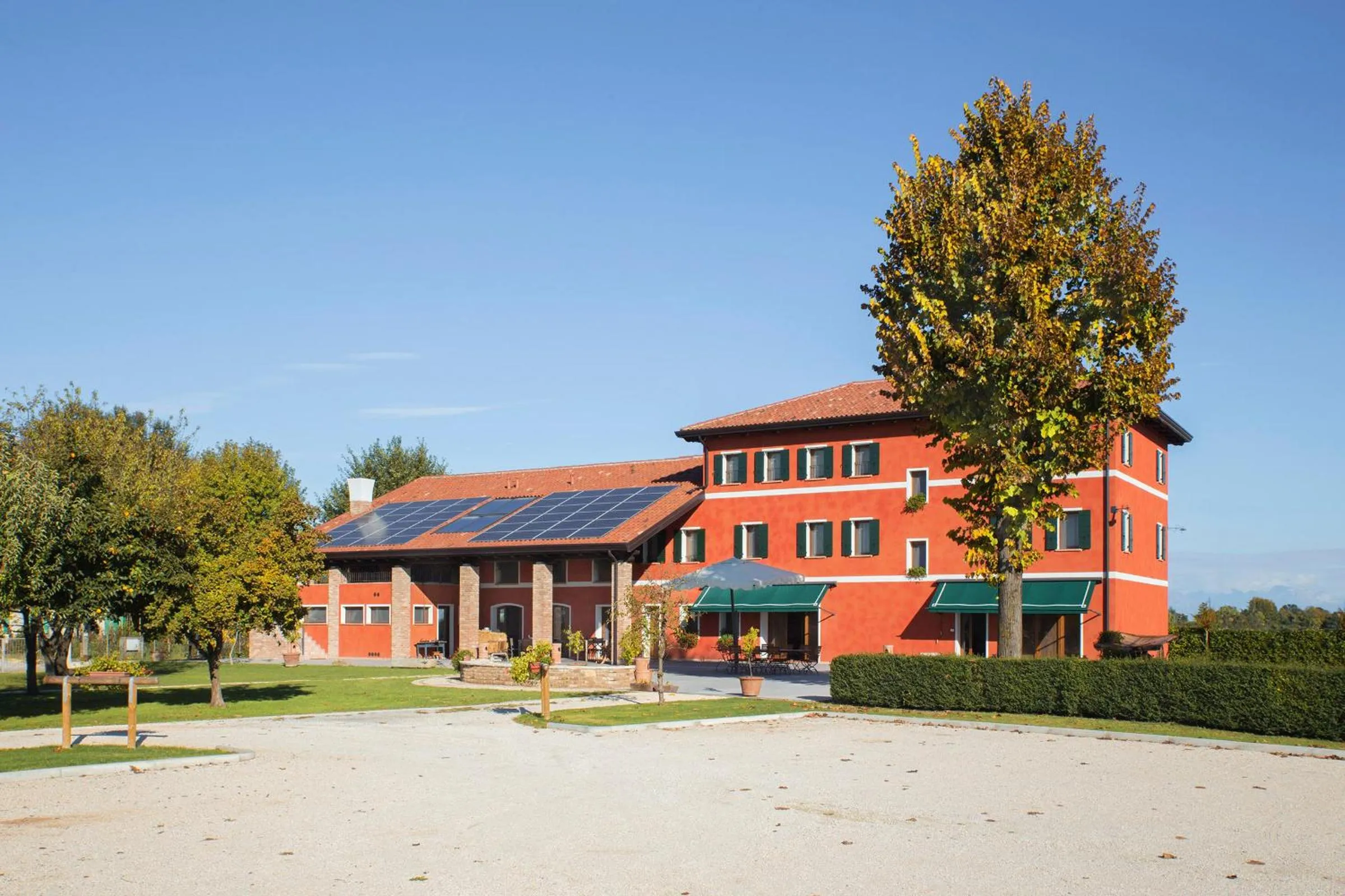 Property building in Ca' Ciaran