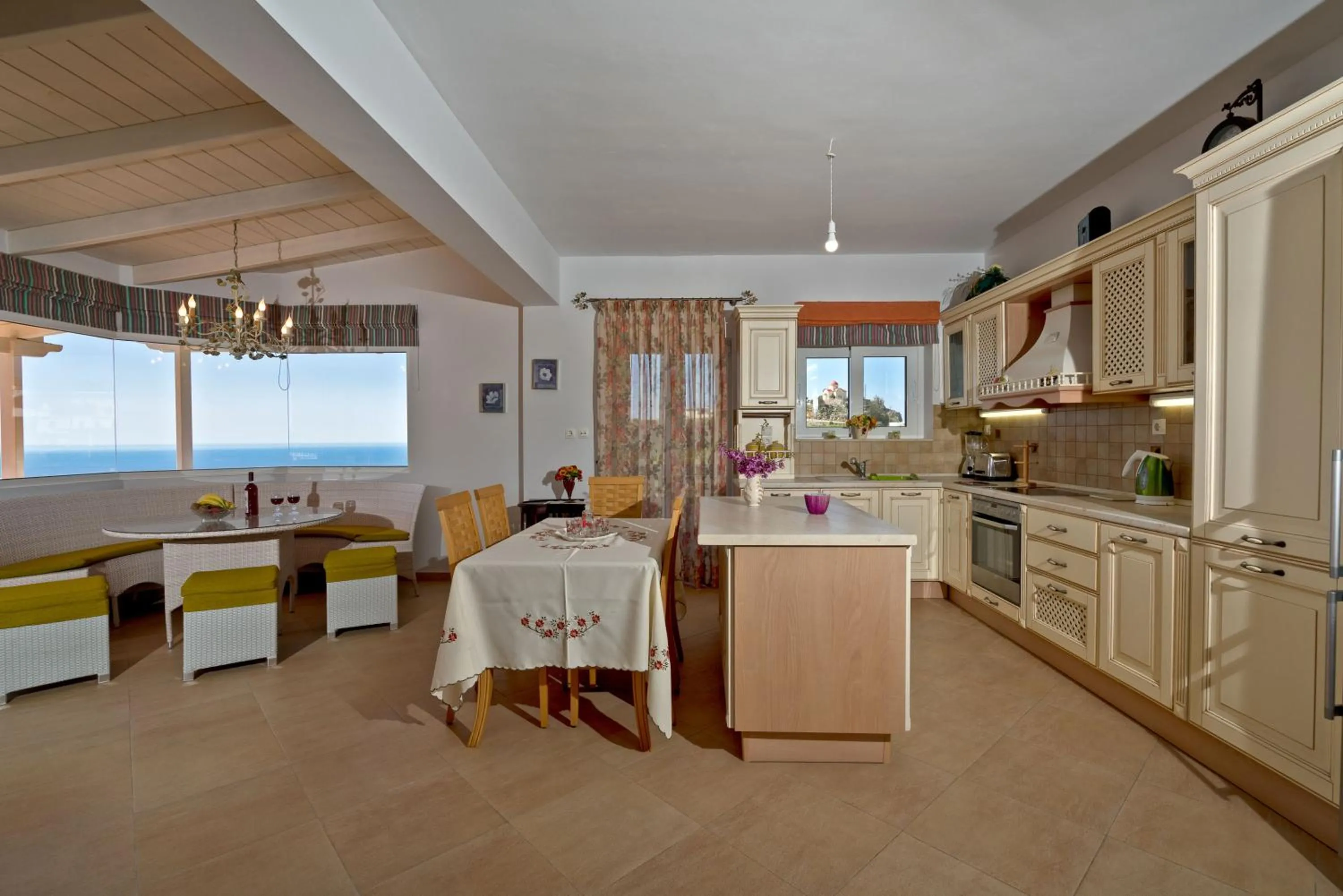 Photo of the whole room in Sellia resort