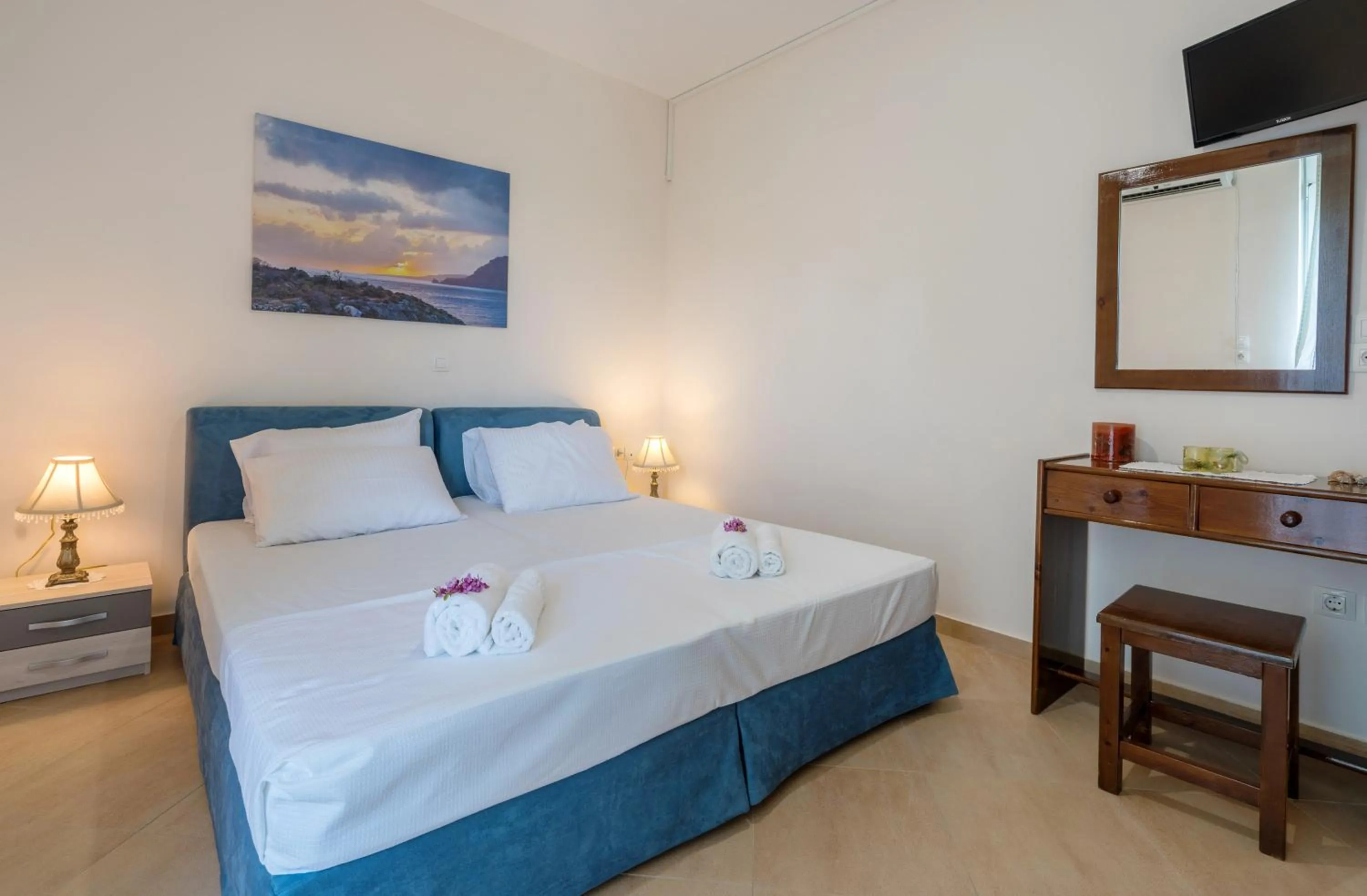 Photo of the whole room, Bed in Sellia resort