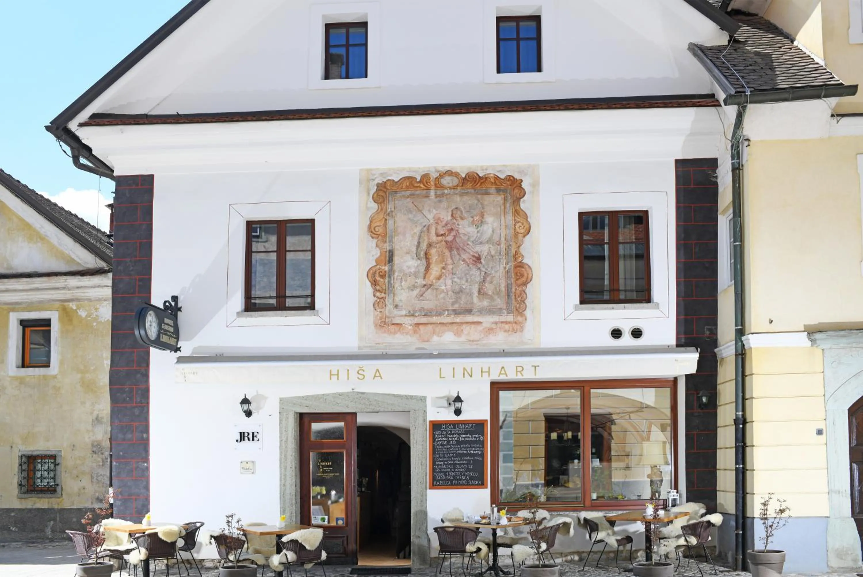 Property building in Hiša Linhart, Hotel & Restaurant