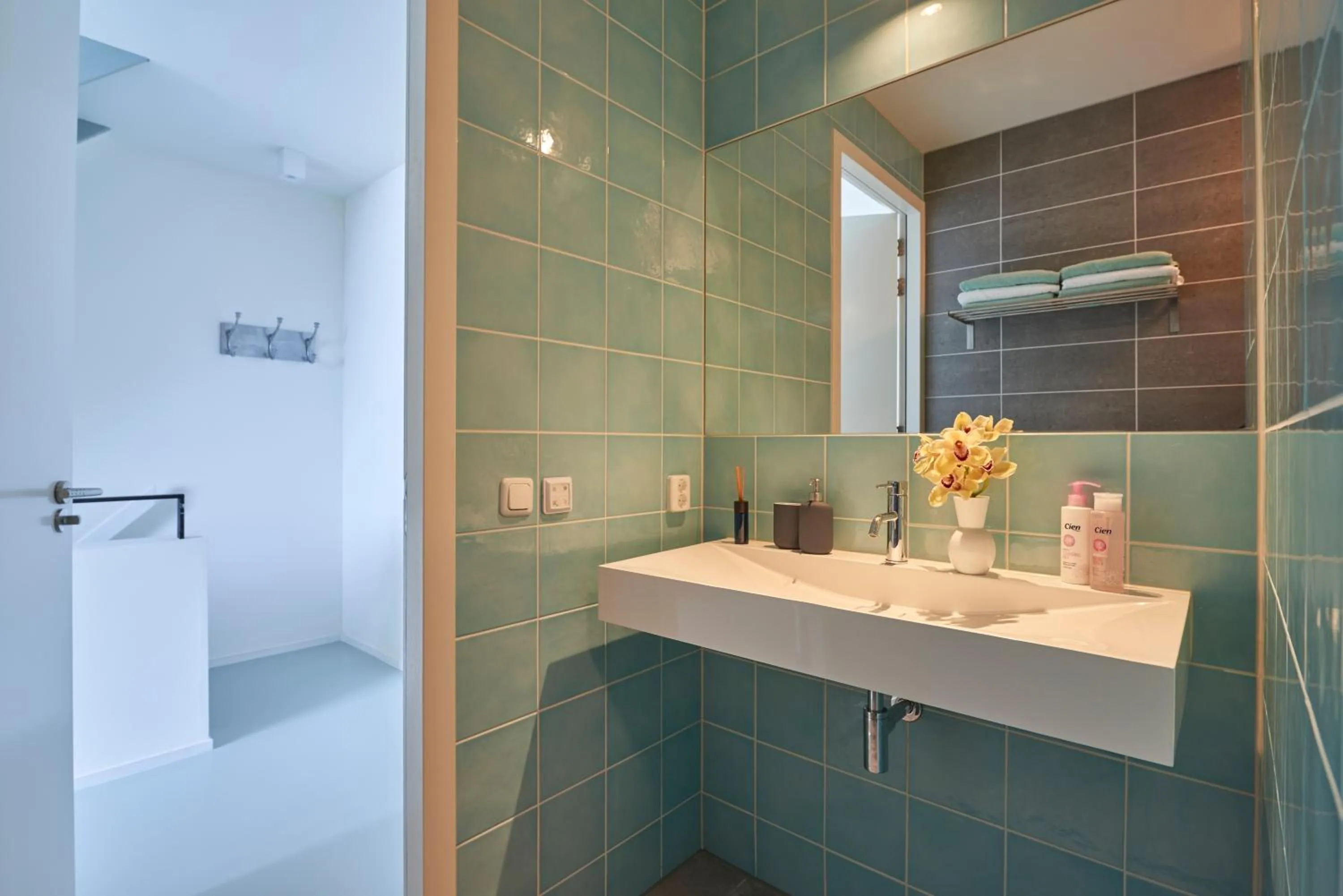 Bathroom in Lake View Apartment Amsterdam