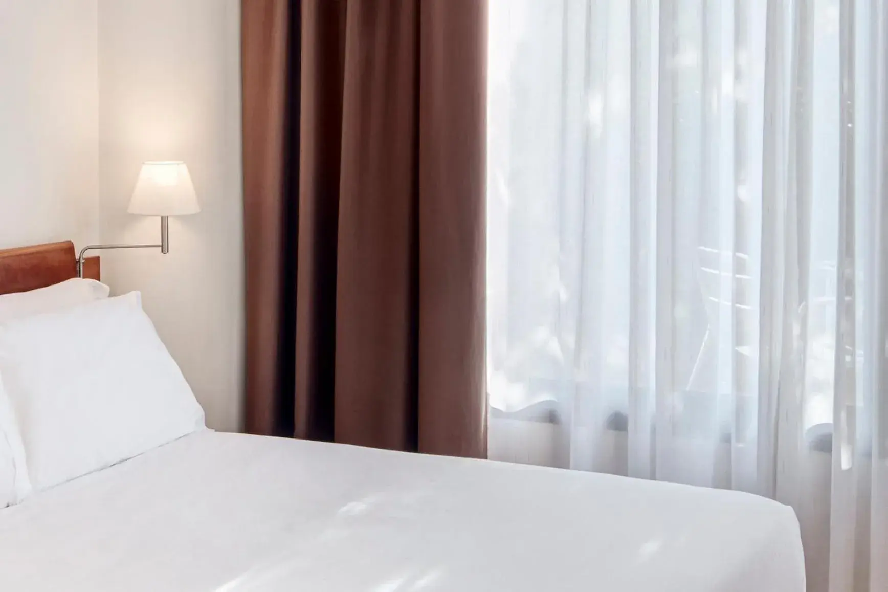 Photo of the whole room, Bed in Sercotel Arrahona Sabadell Photo of the whole room, Bed in Sercotel Arrahona Sabadell