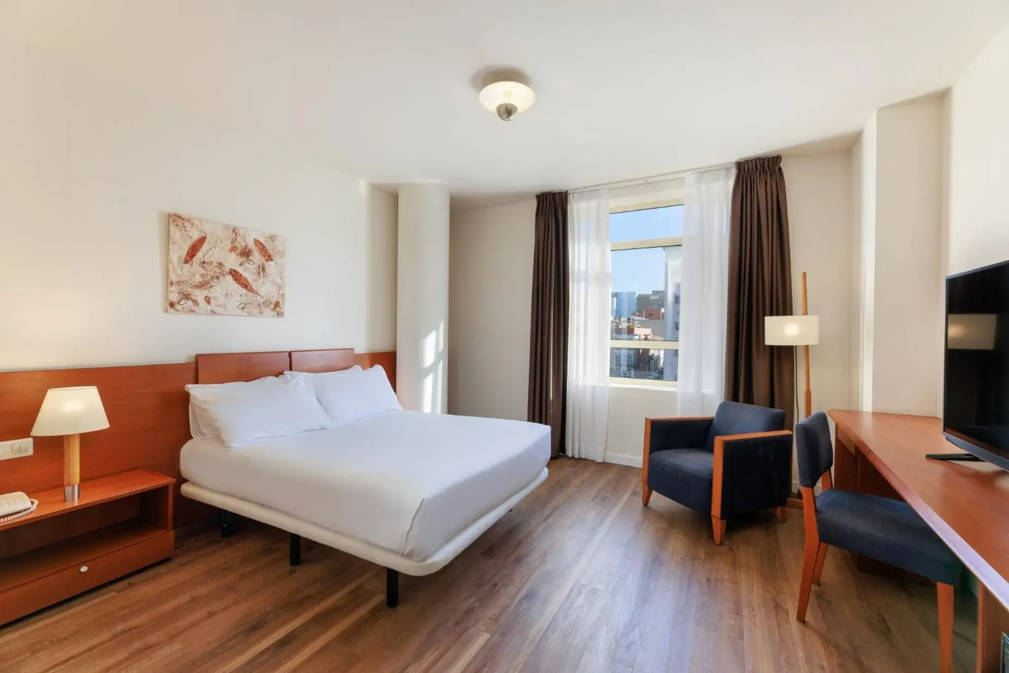 Photo of the whole room, Bed in Sercotel Arrahona Sabadell Photo of the whole room, Bed in Sercotel Arrahona Sabadell