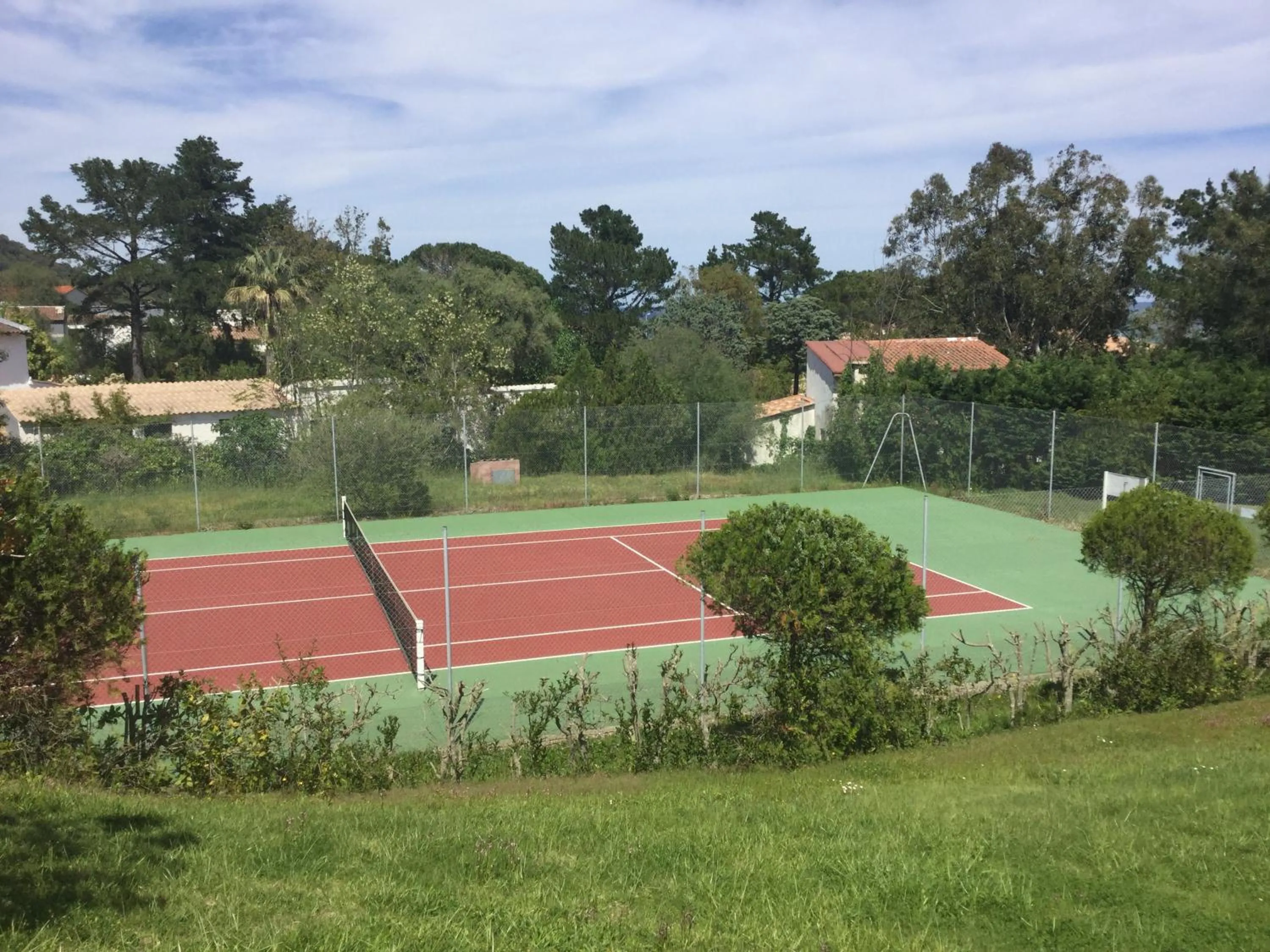 Tennis court in Résidence Playa Del'Oro