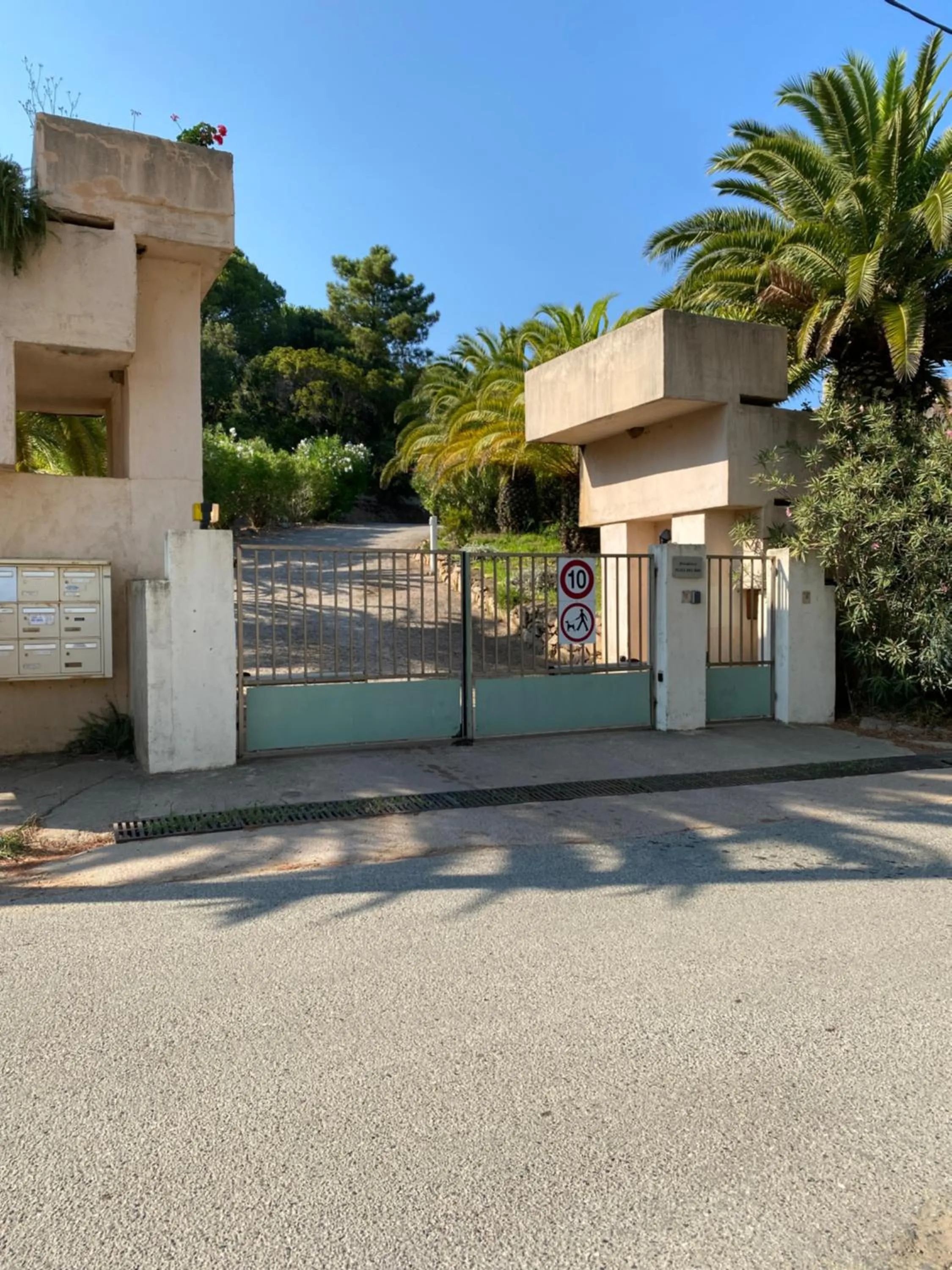 Facade/entrance in Résidence Playa Del'Oro