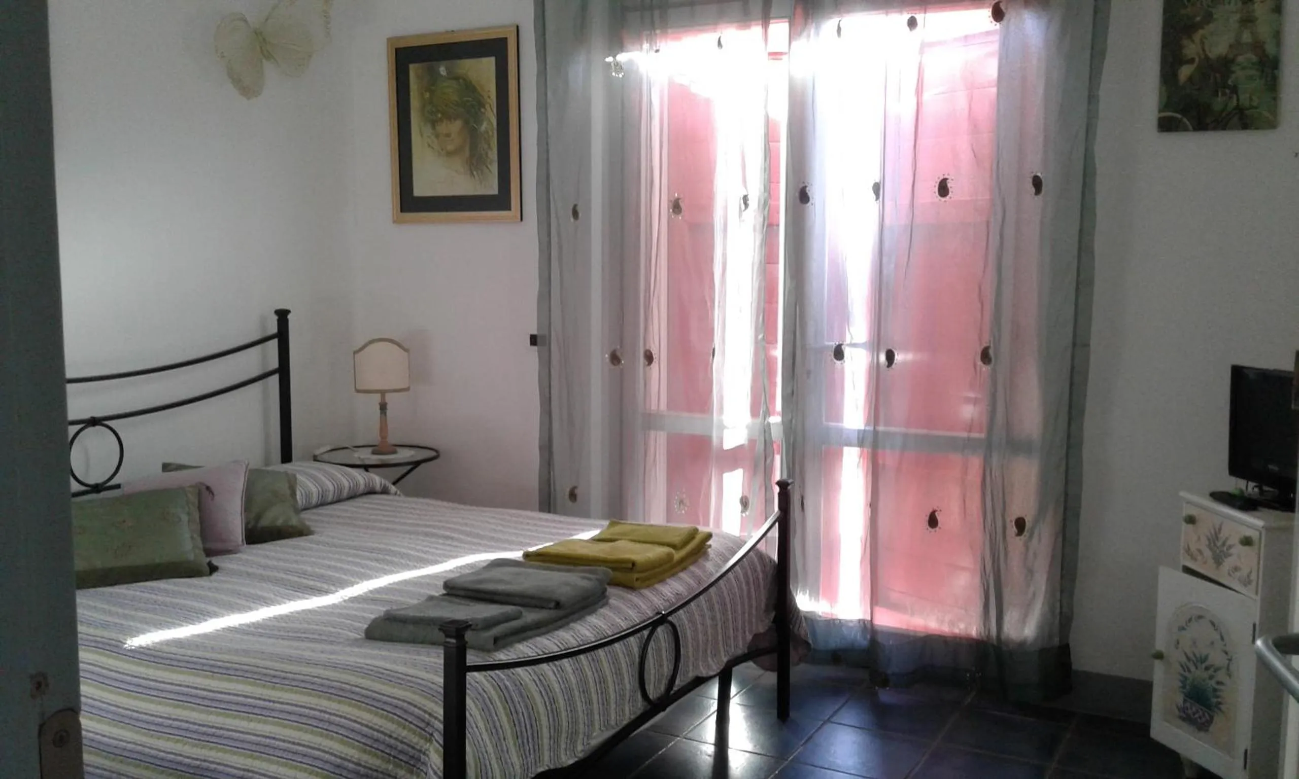 Photo of the whole room, Bed in La Villa