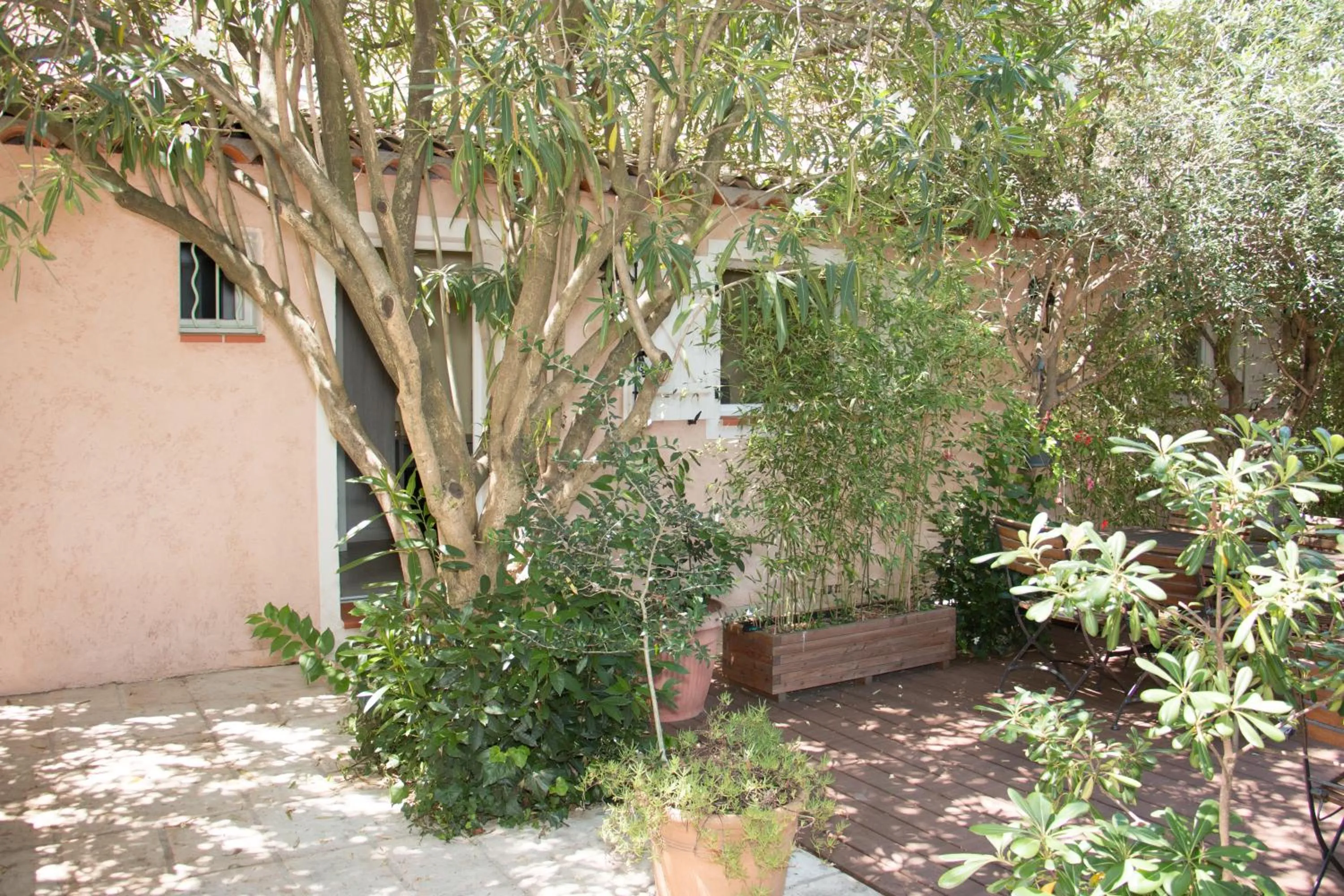 Garden view in Hôtel & Spa La Villa