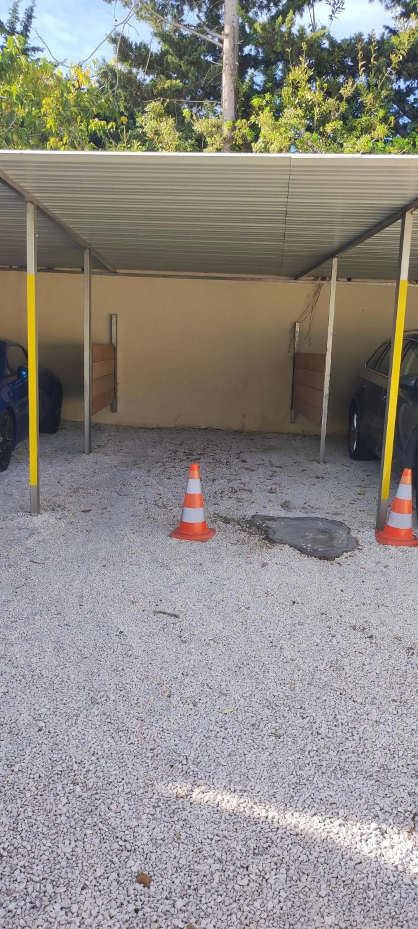 Parking in Hôtel & Spa La Villa