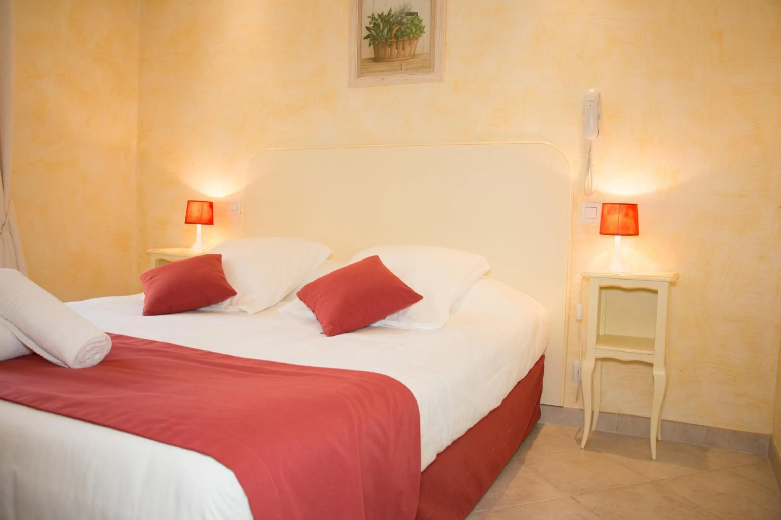 Bed in Hôtel & Spa La Villa