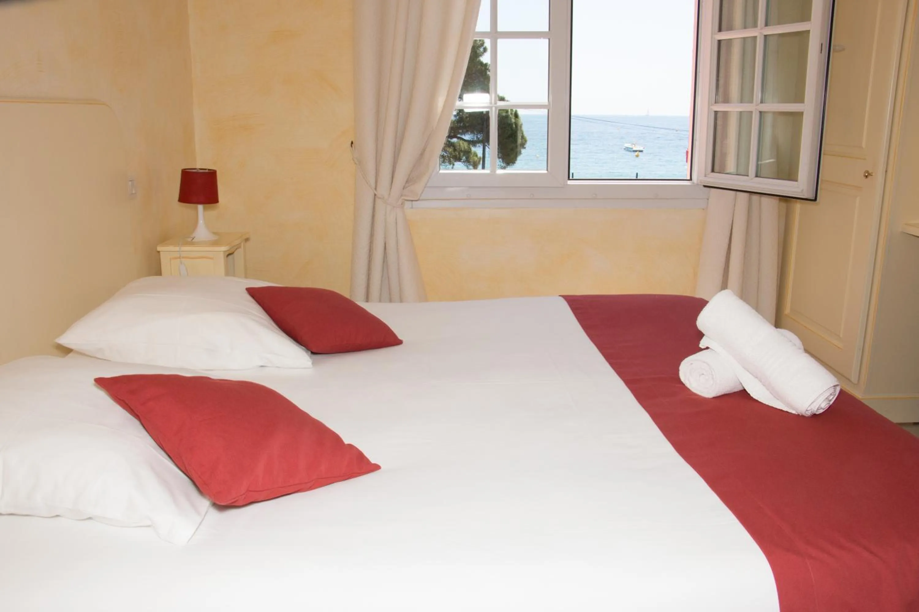 Bed in Hôtel & Spa La Villa