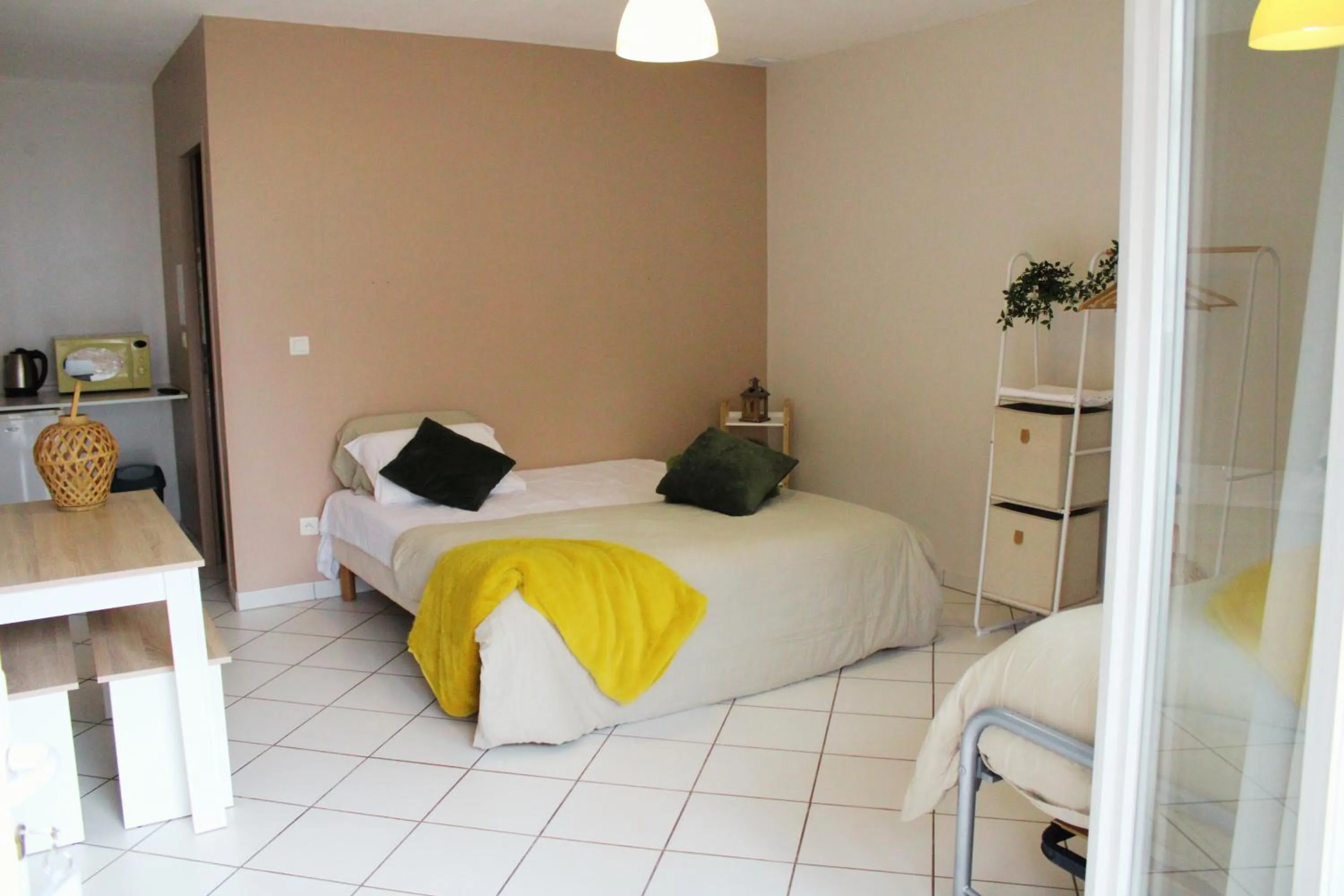 Photo of the whole room, Bed in Bungalows & Rooms - Gît'Ôstal