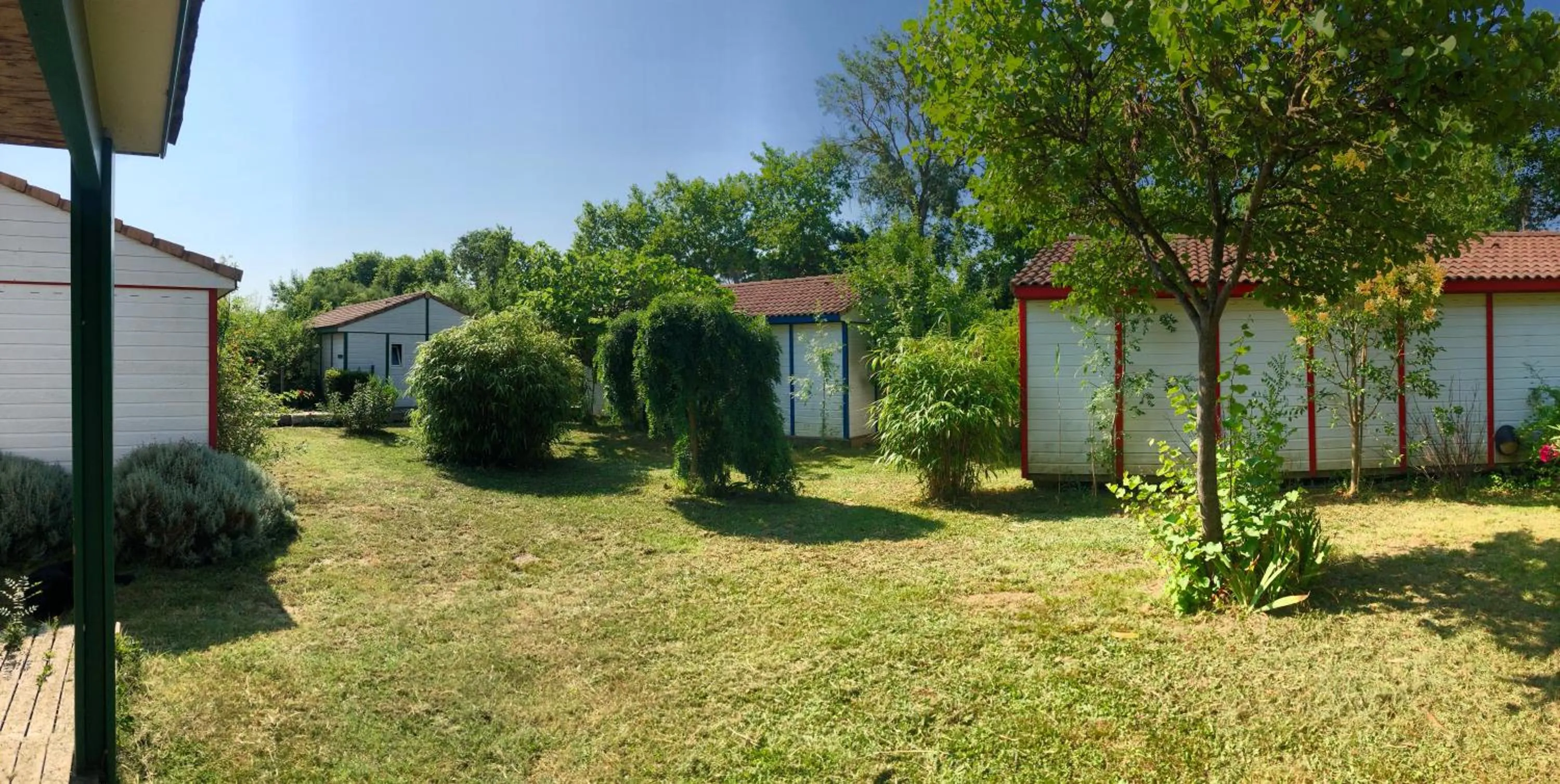 Day in Bungalows & Rooms - Gît'Ôstal