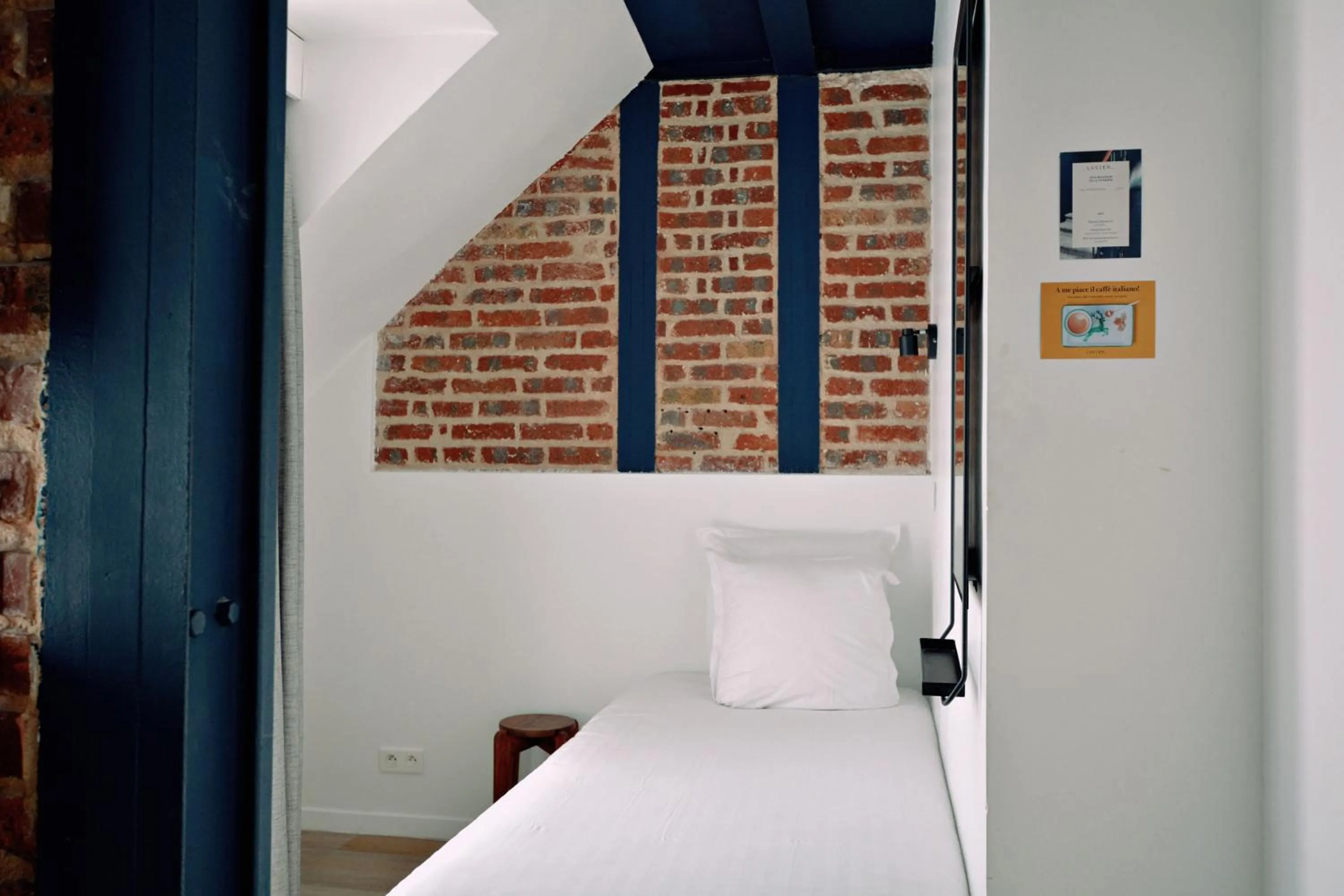 Bed in Hôtel Lucien