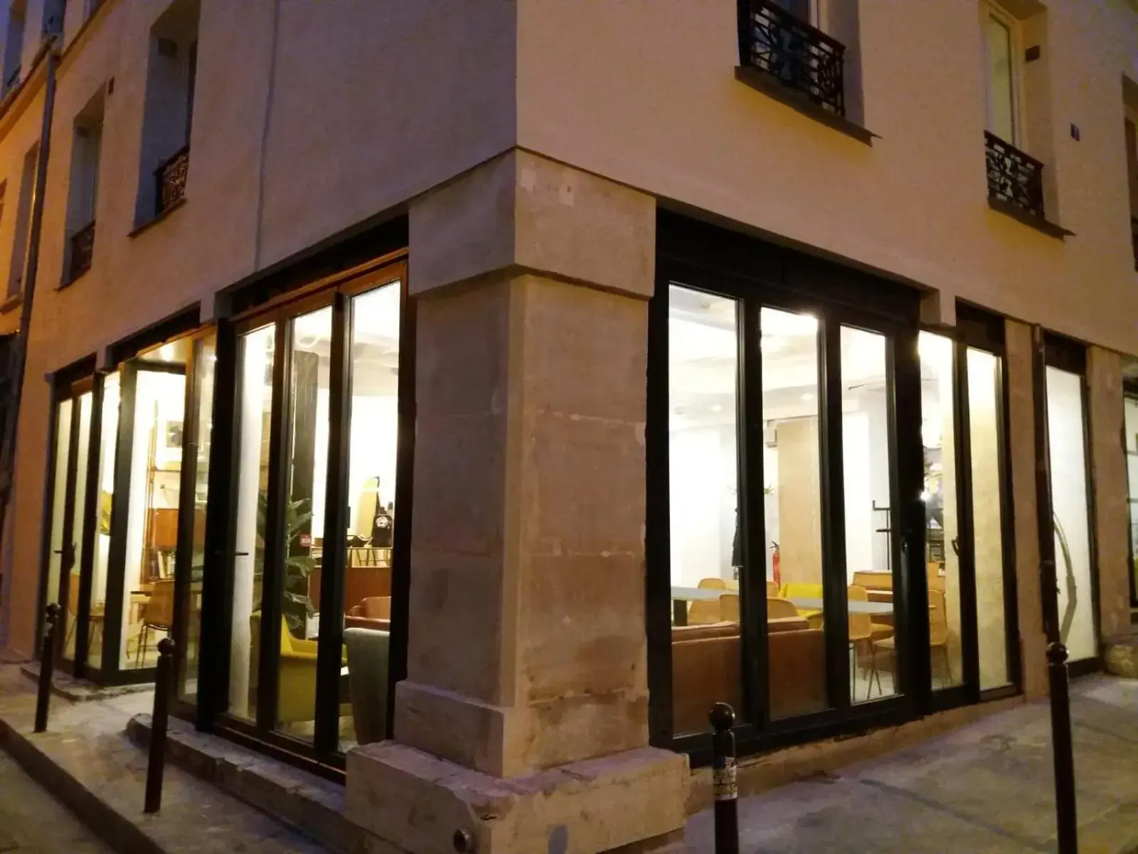 Property building in Hôtel Lucien Property building in Hôtel Lucien