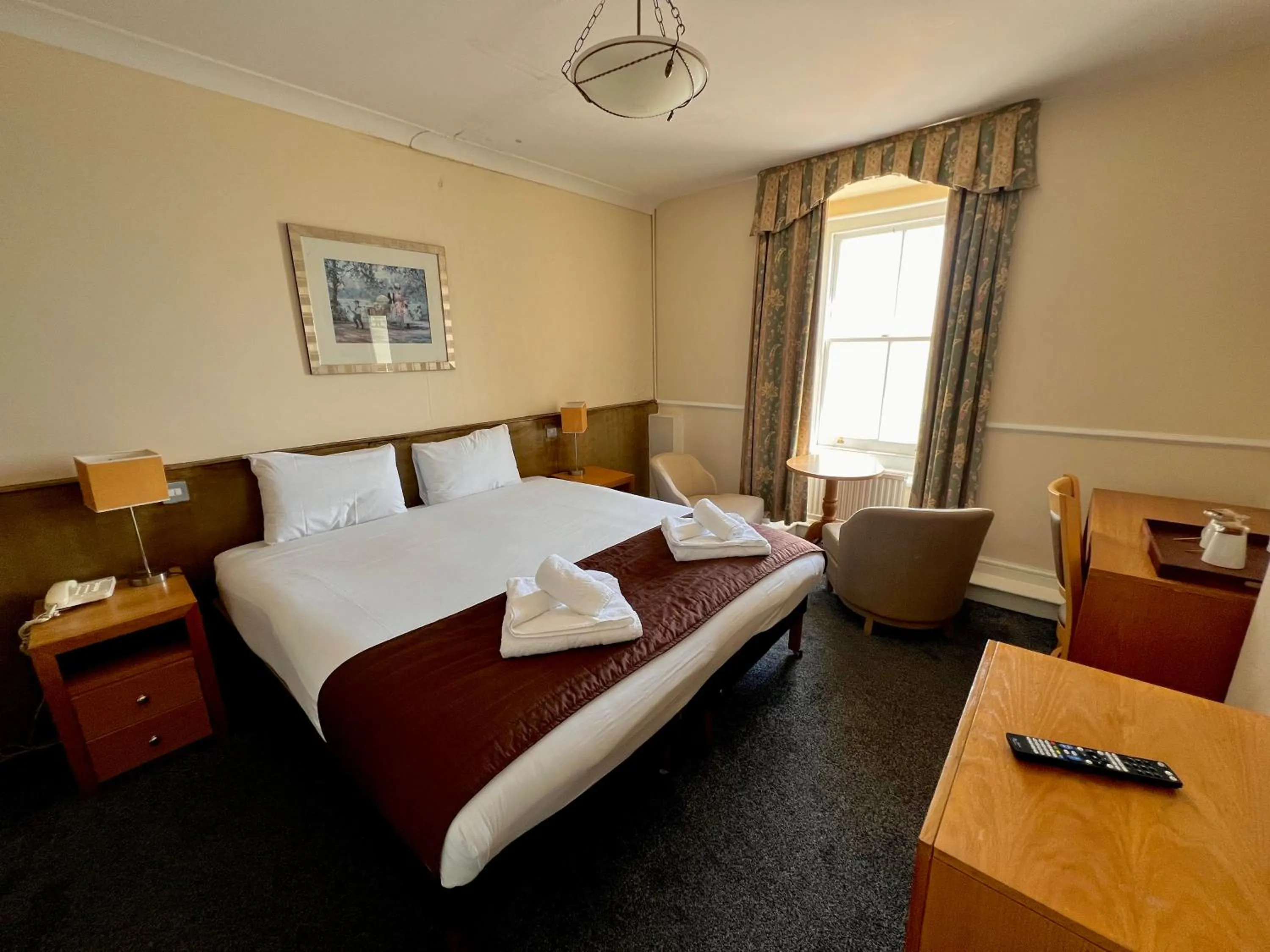 Bed in Cavendish Hotel