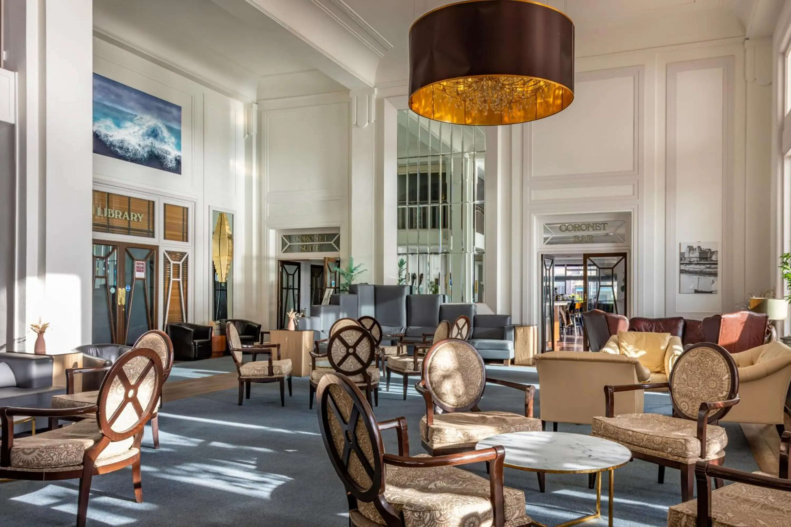 Lounge or bar in Cavendish Hotel Lounge or bar in Cavendish Hotel