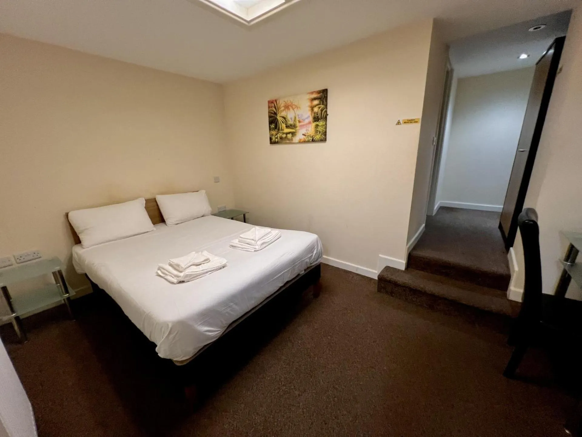 Bed in Cavendish Hotel