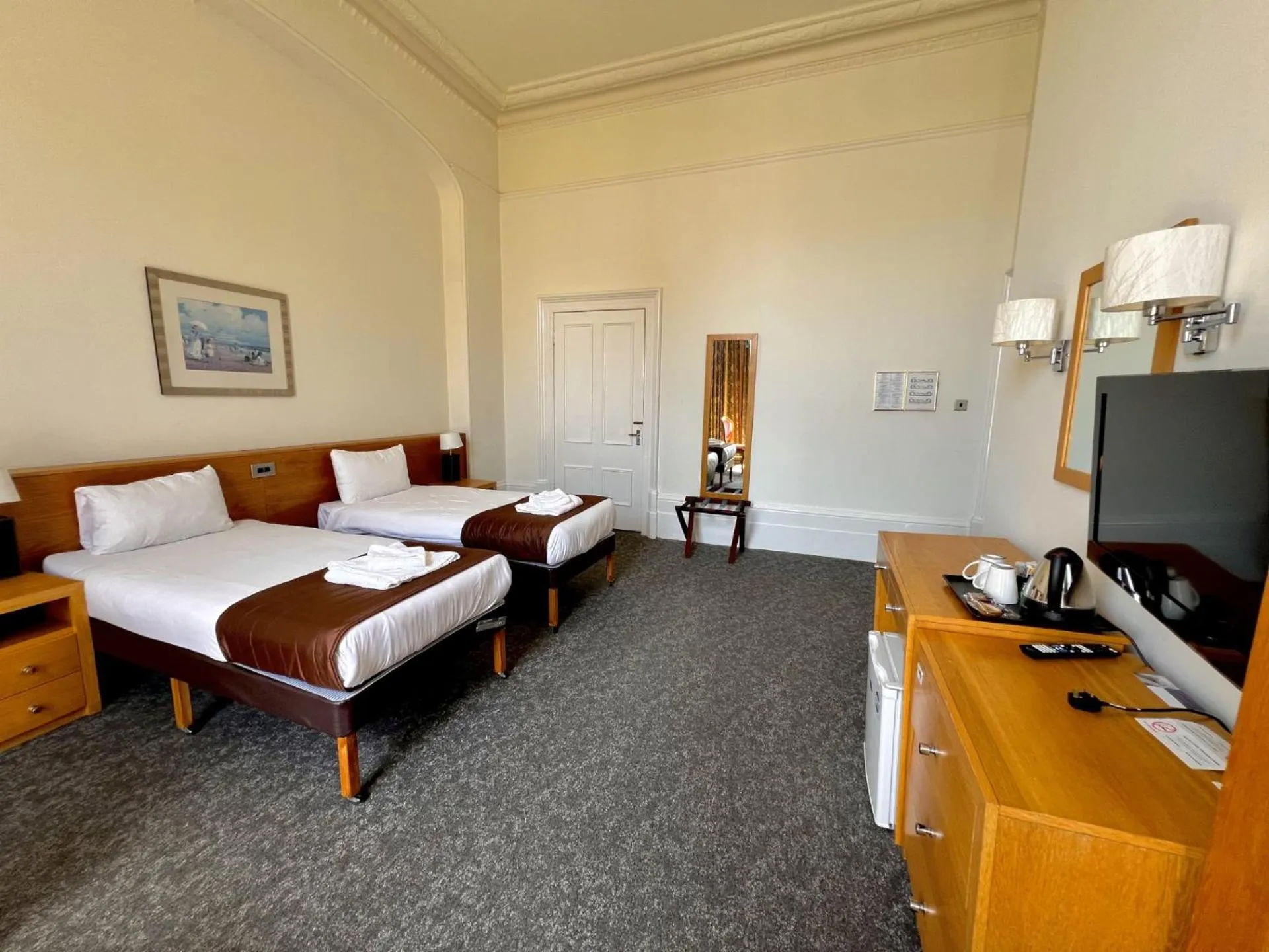 Bed in Cavendish Hotel