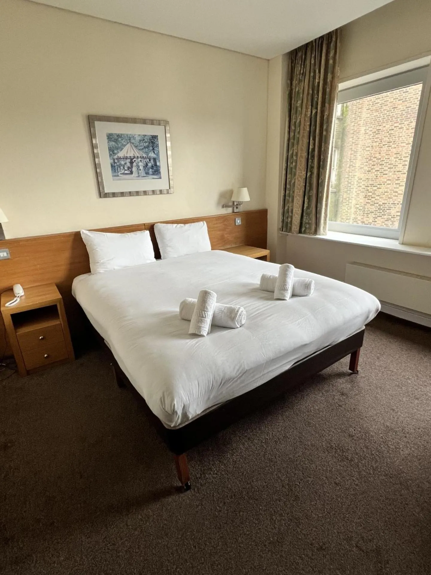 Bed in Cavendish Hotel