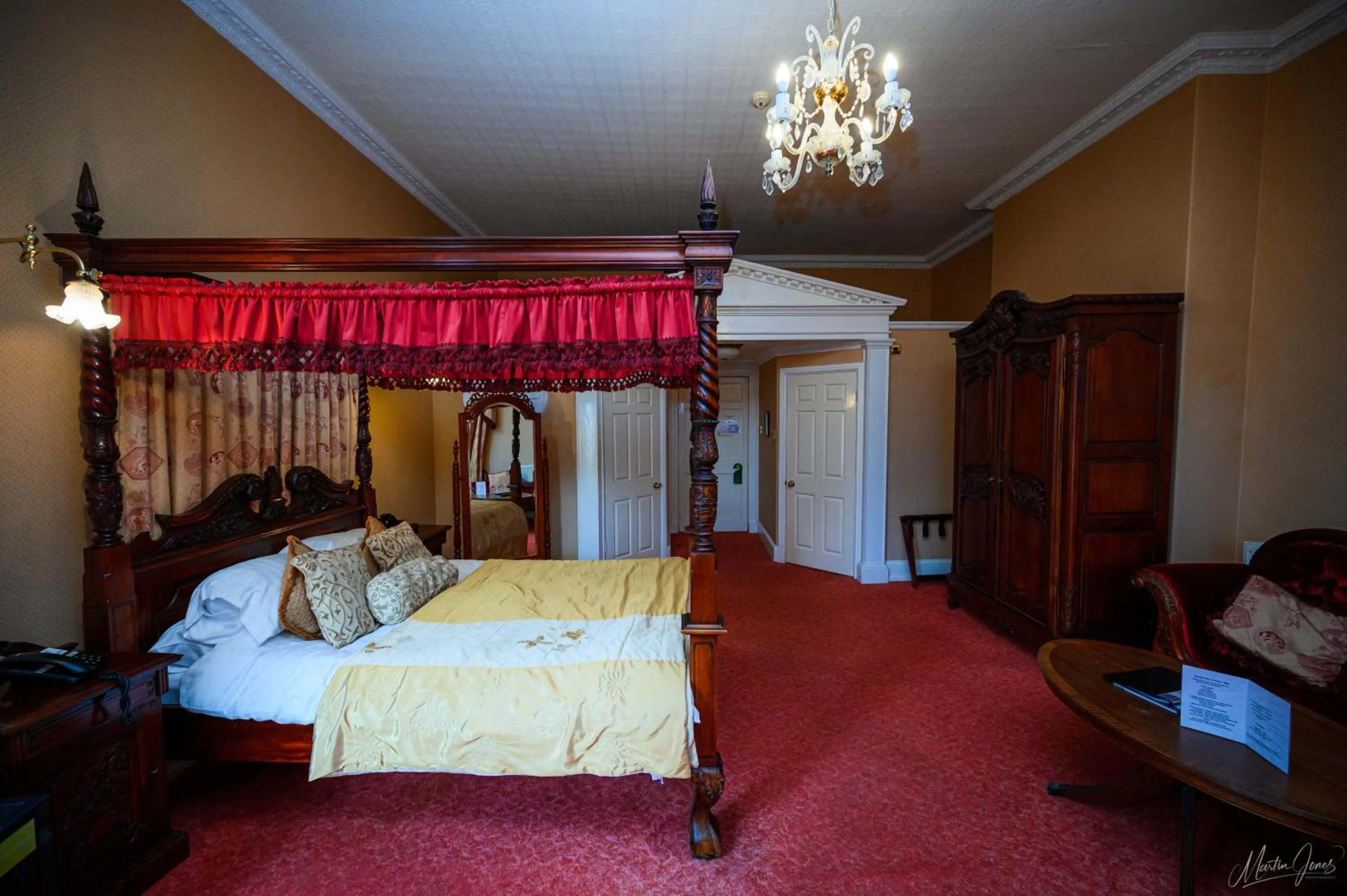 Bedroom, Bed in Old Rectory