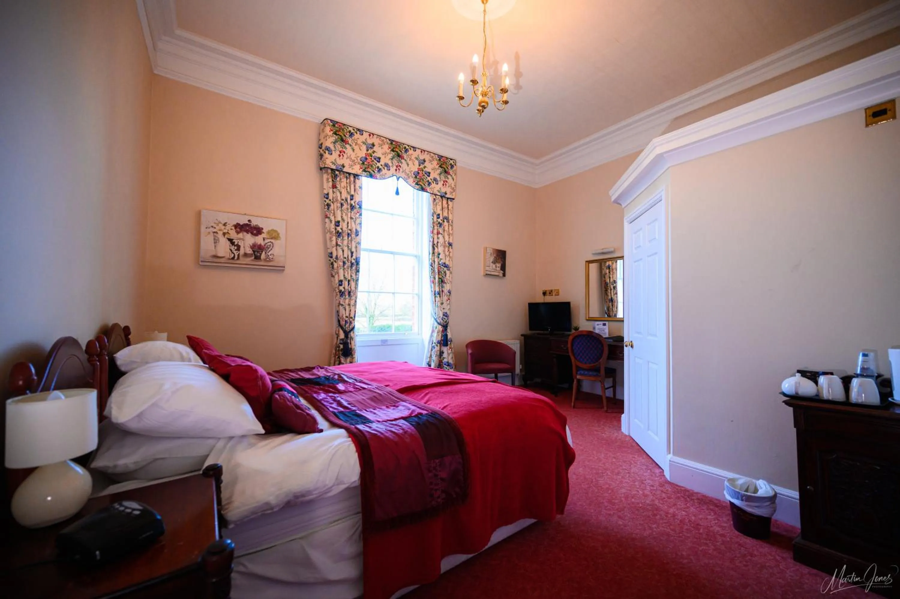 Bedroom, Bed in Old Rectory