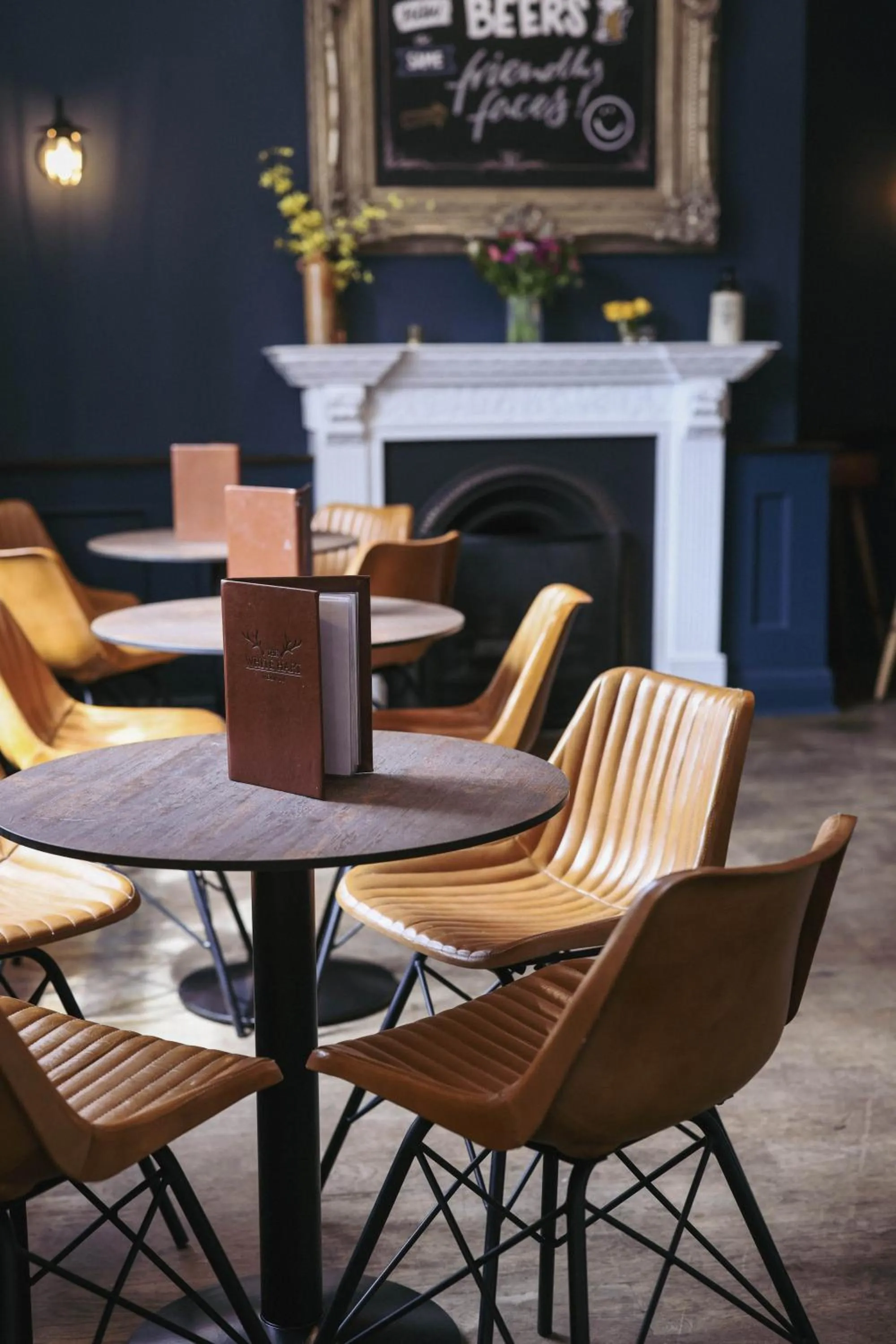 Lounge or bar in The White Hart Hotel