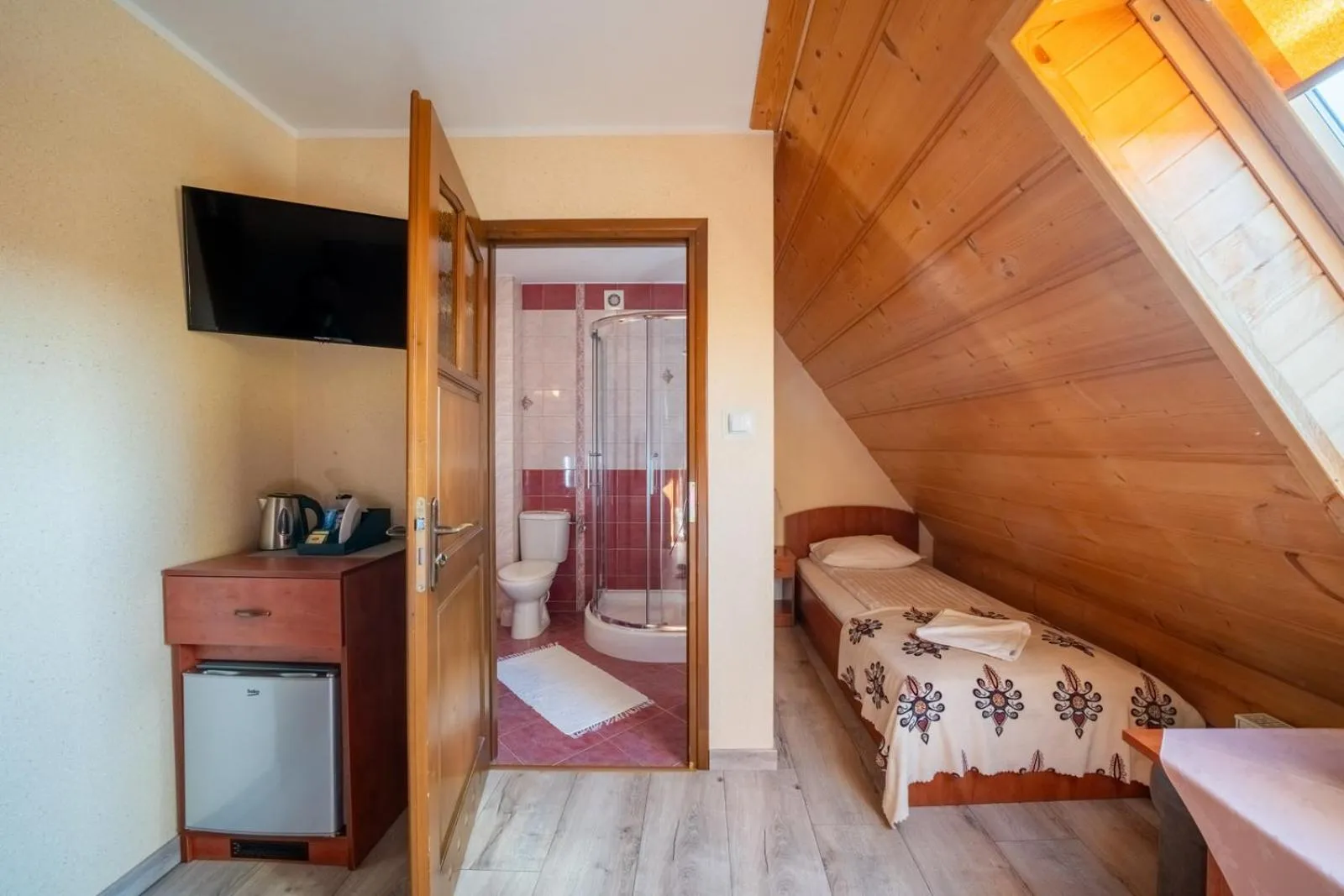 Toilet, Bed in Willa u Anusia Jacuzzi & Sauna