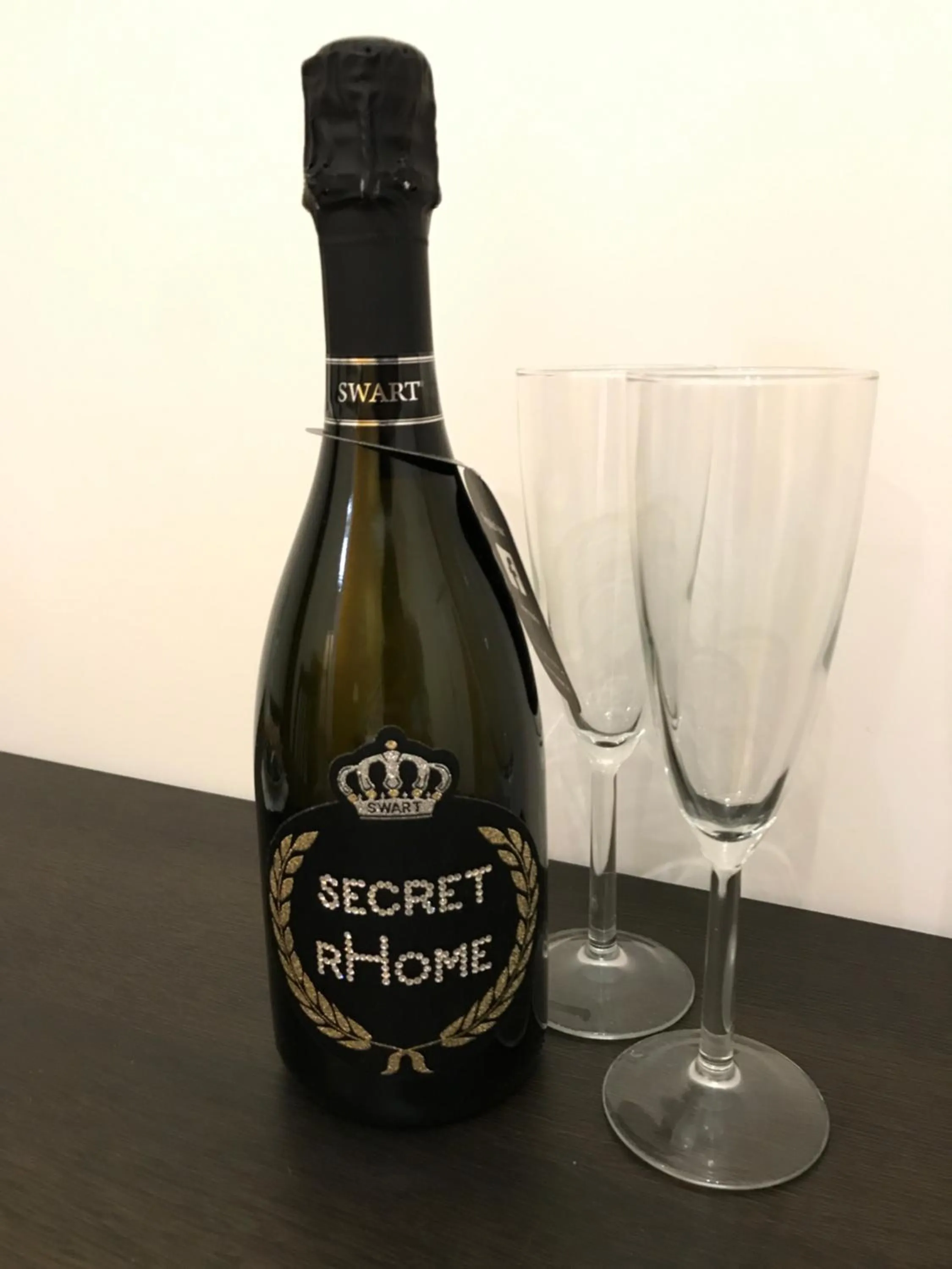 Alcoholic drinks in Secret Rhome