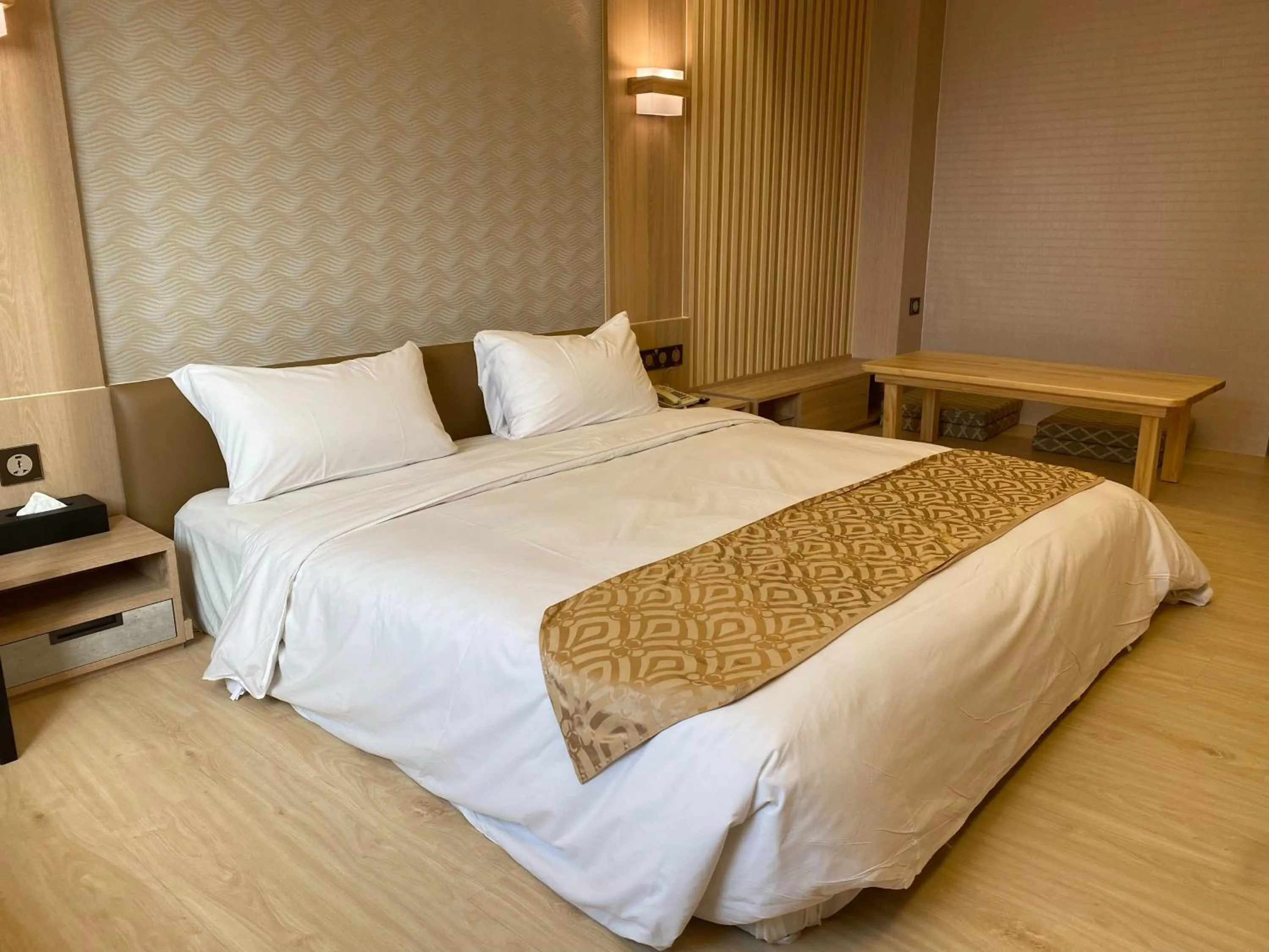 Bed in Wang Fu Hotel