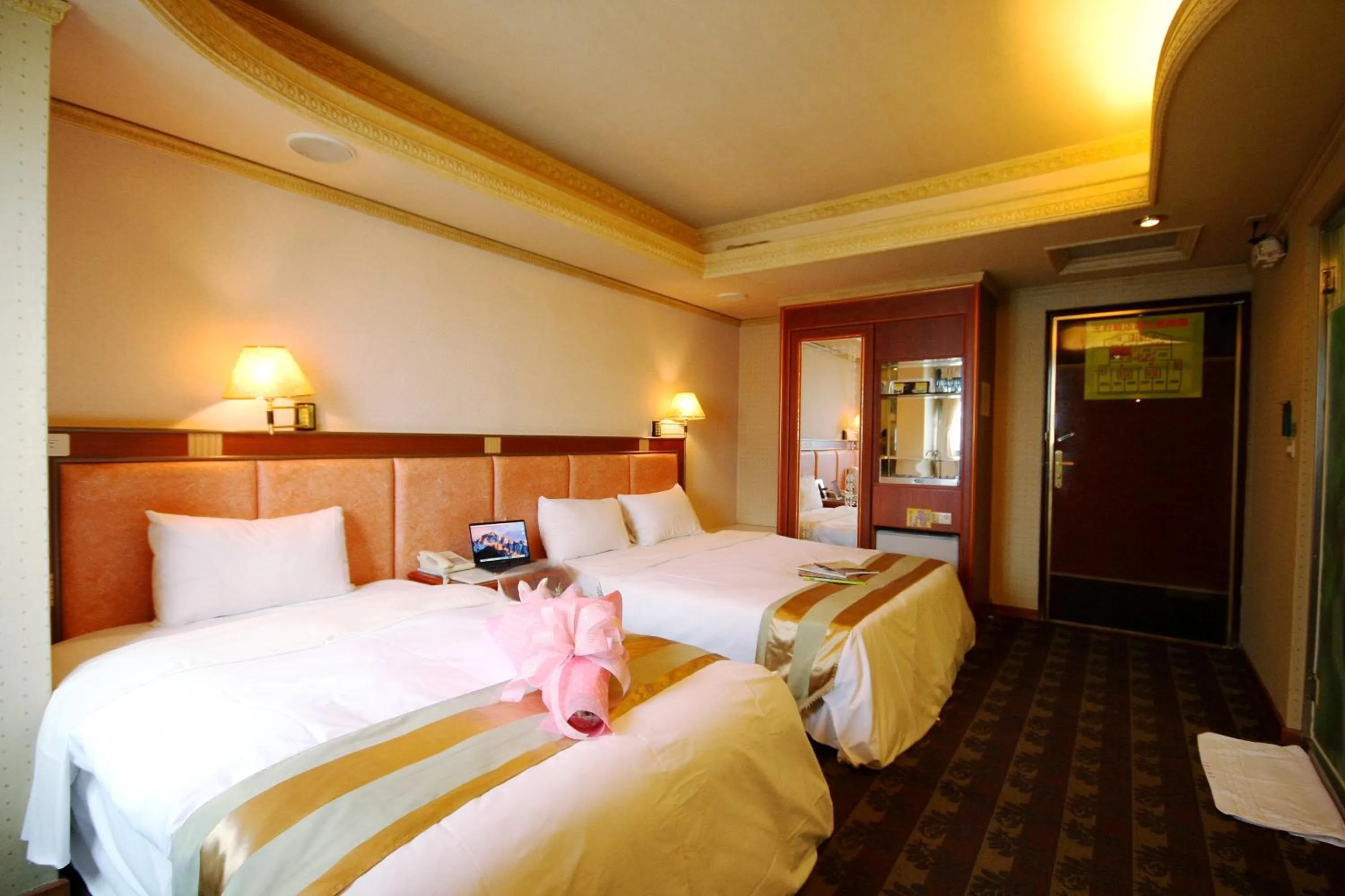 bunk bed, Bed in Wang Fu Hotel