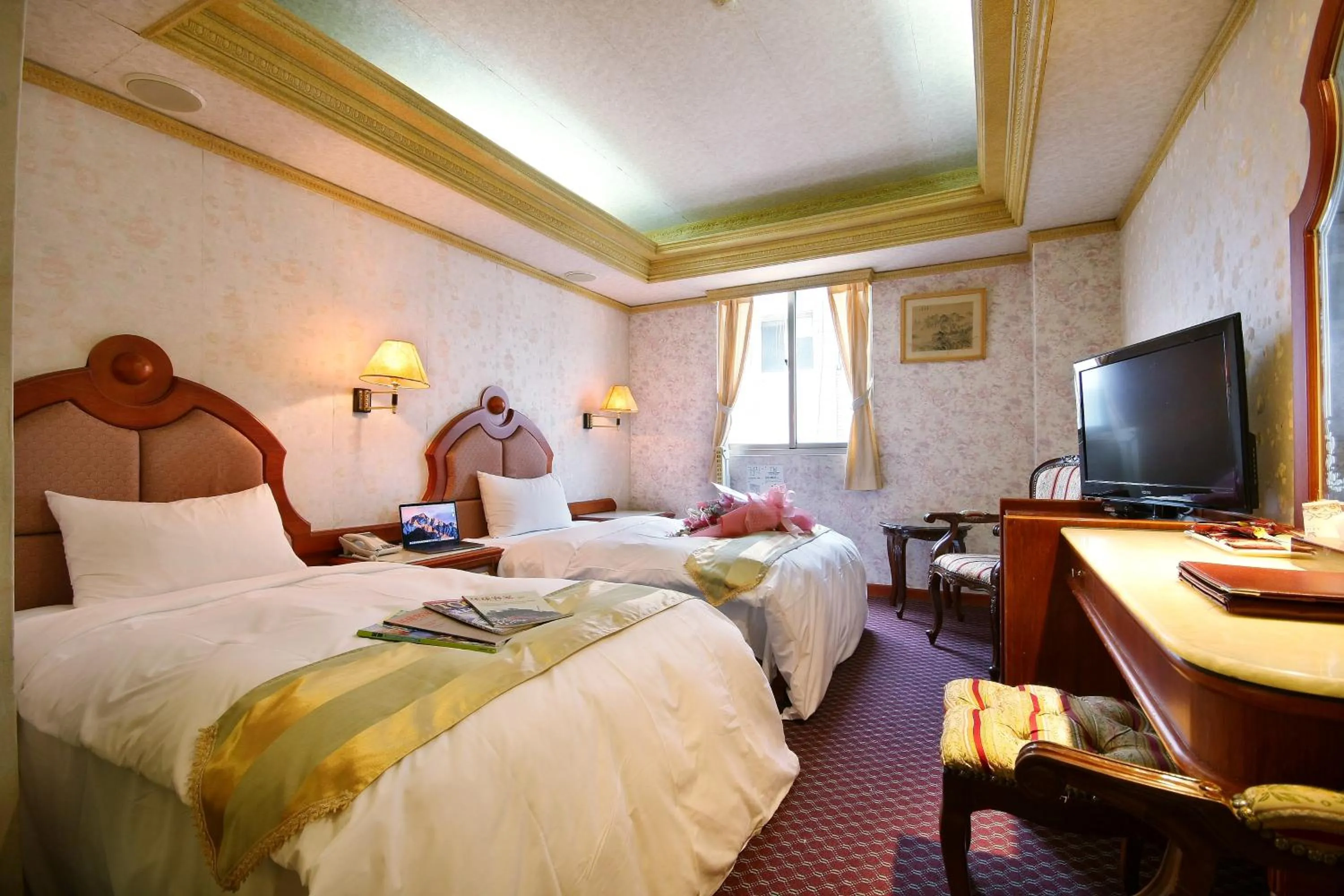 bunk bed, Bed in Wang Fu Hotel