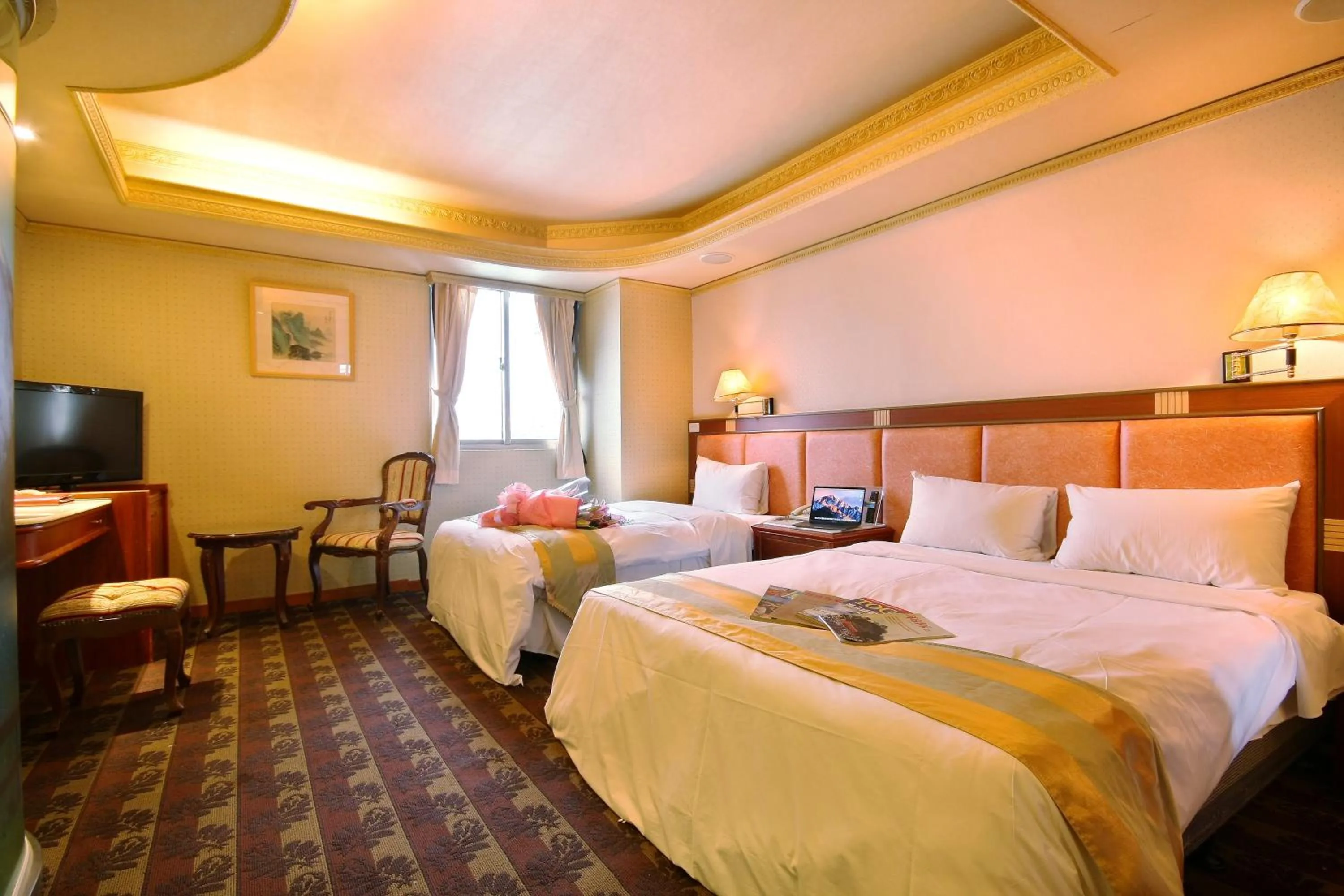 Photo of the whole room, Bed in Wang Fu Hotel