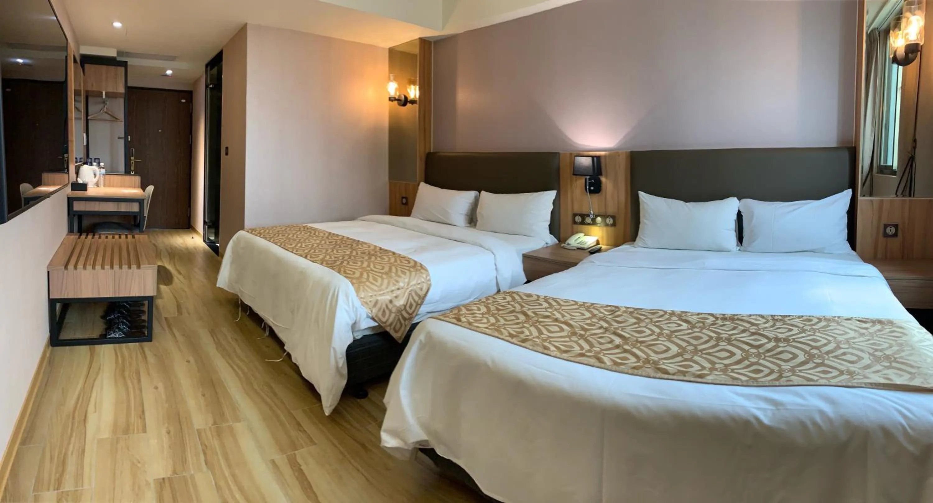 Bed in Wang Fu Hotel