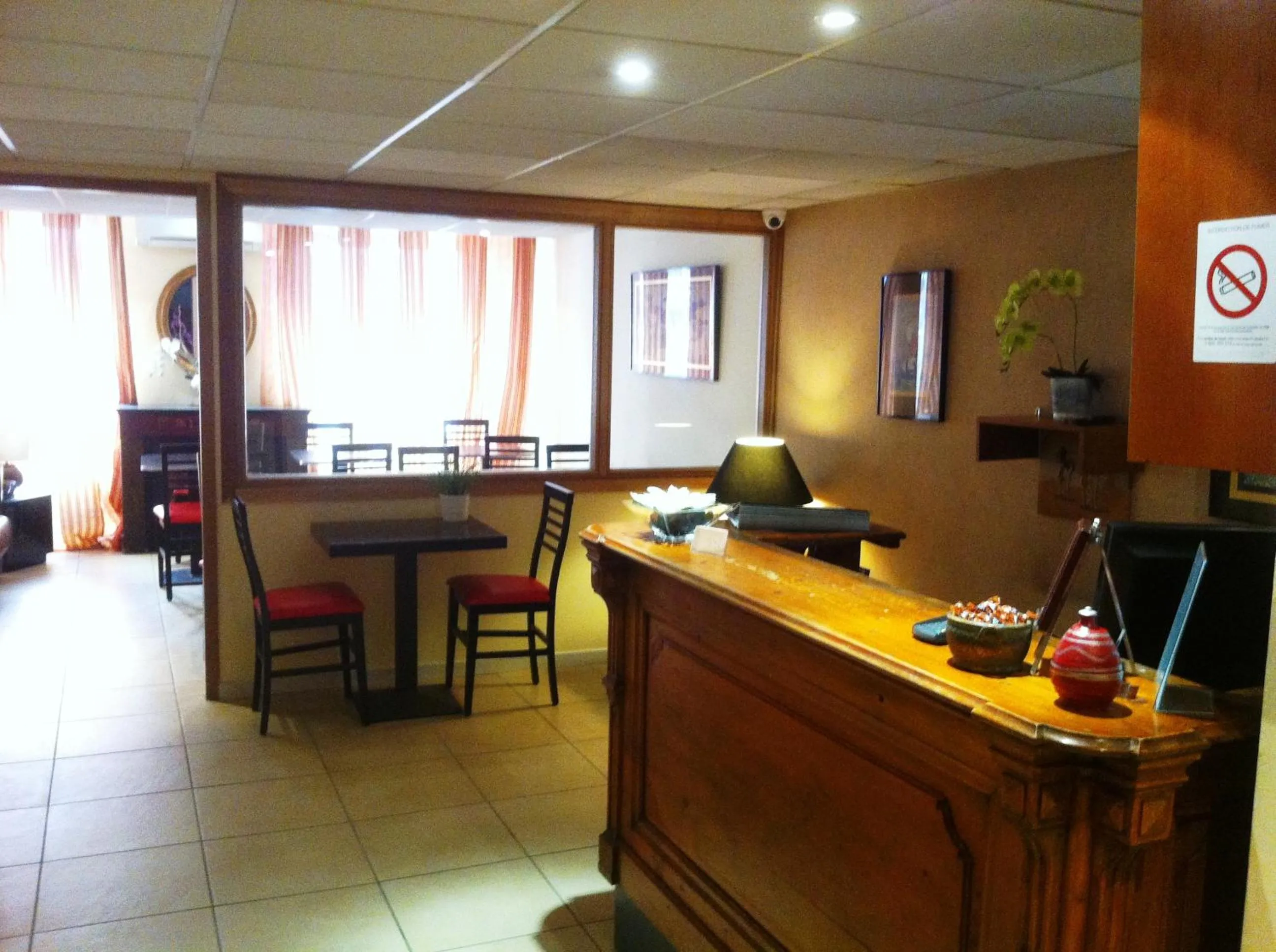 Lobby or reception in Hôtel du Sud Vieux Port