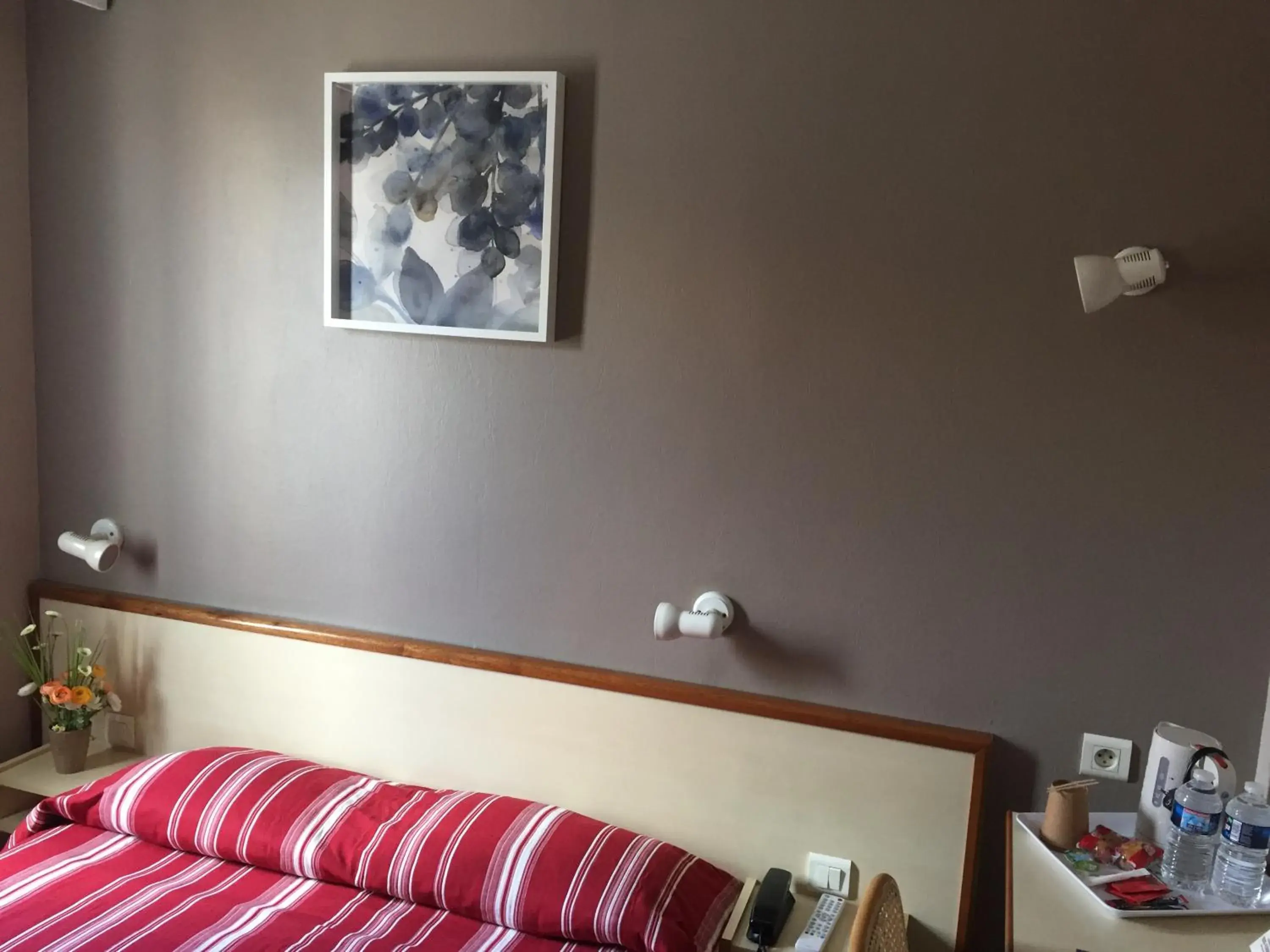 Bedroom, Bed in Hôtel du Sud Vieux Port Bedroom, Bed in Hôtel du Sud Vieux Port