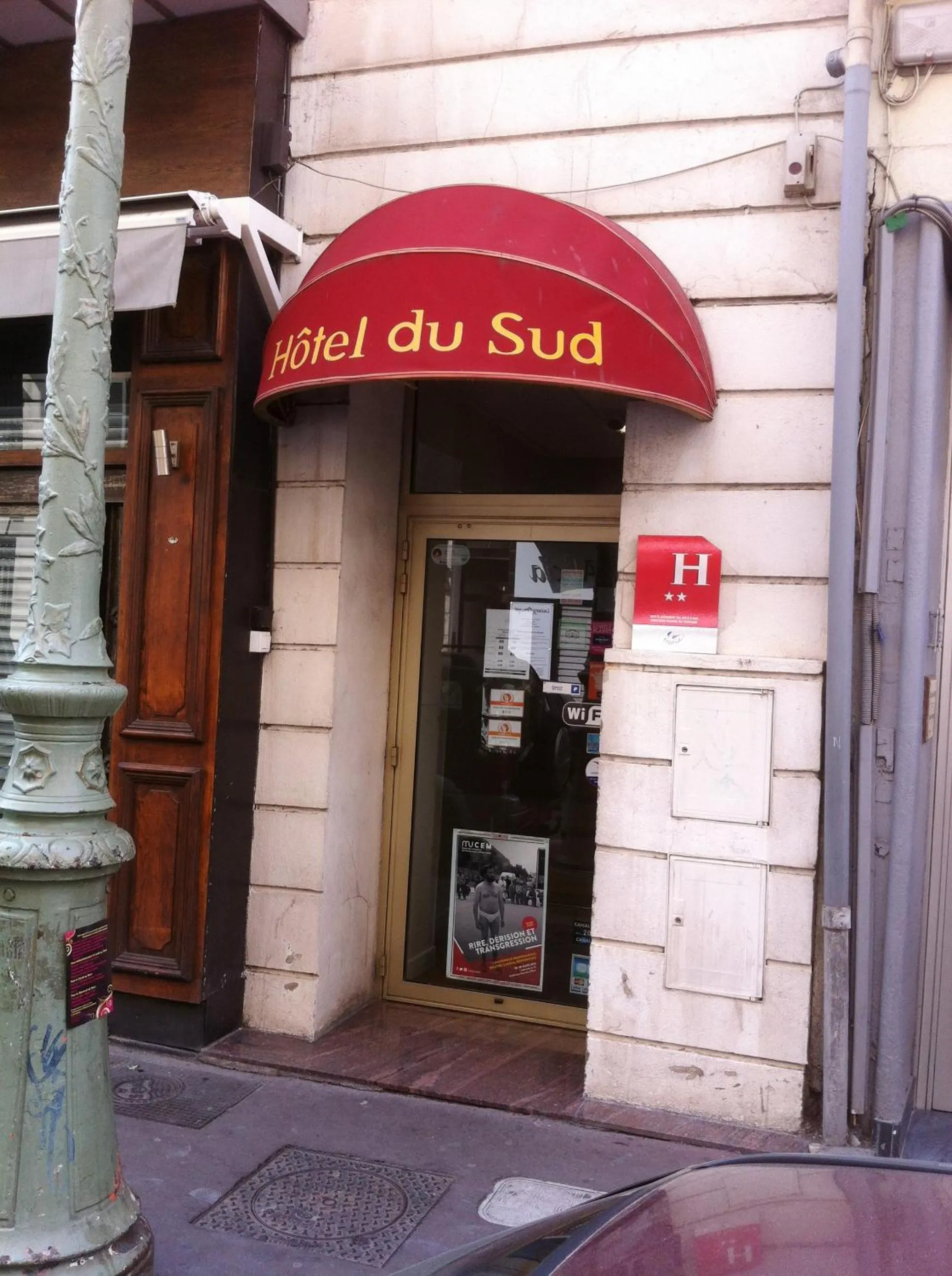 Facade/entrance in Hôtel du Sud Vieux Port