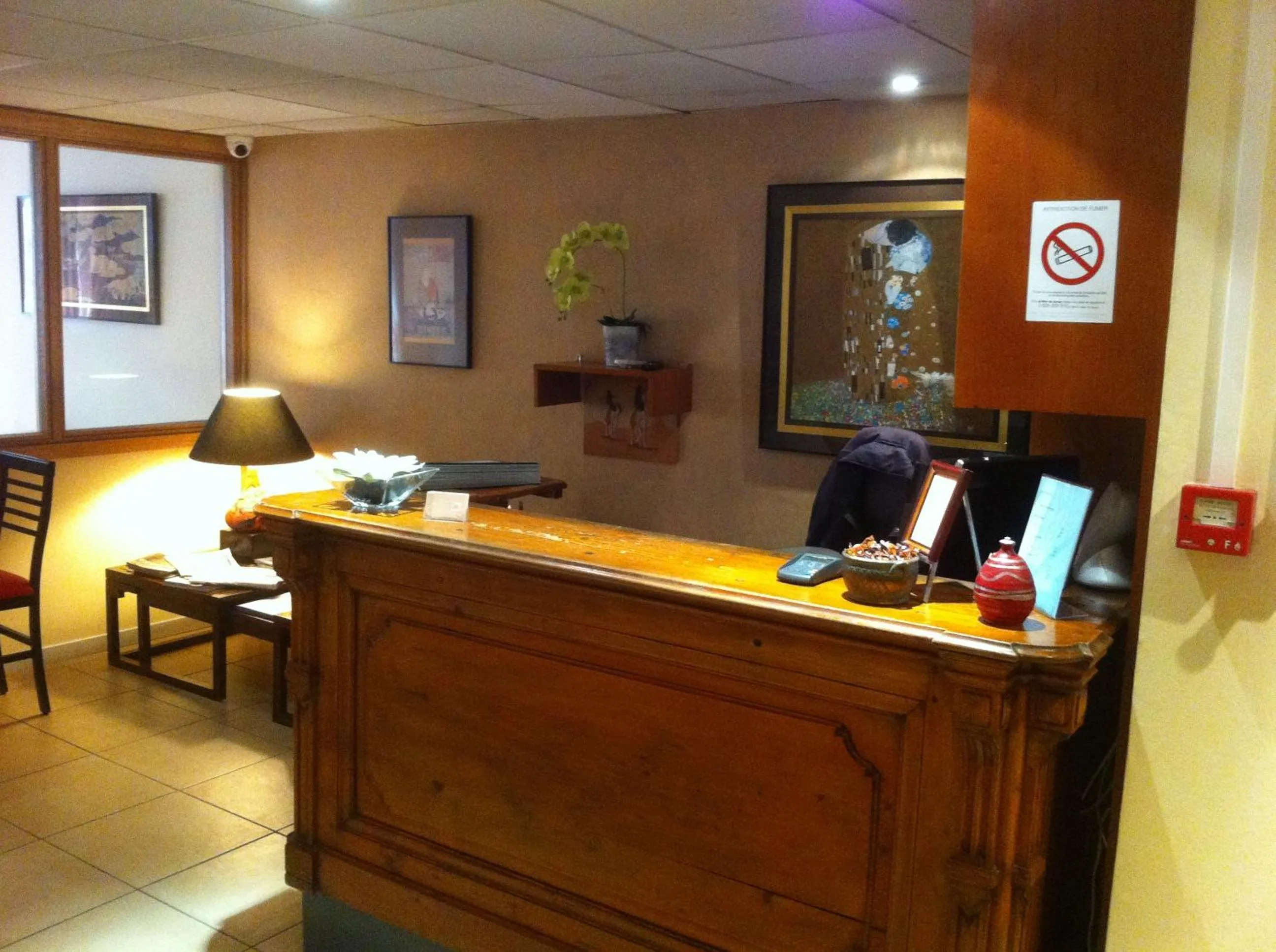 Lobby or reception in Hôtel du Sud Vieux Port