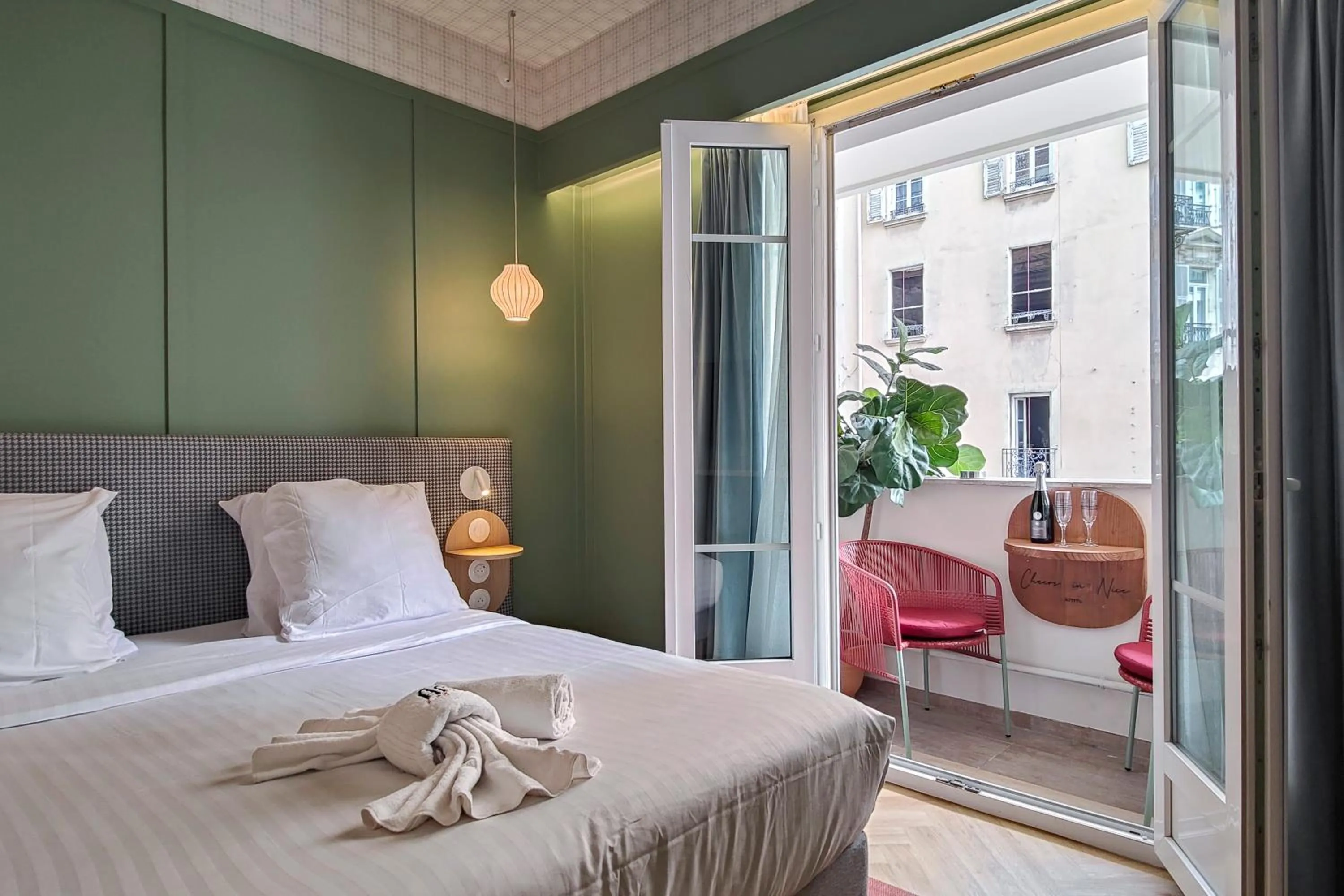 Balcony/Terrace, Bed in Hotel Aparthotel AMMI Nice Lafayette