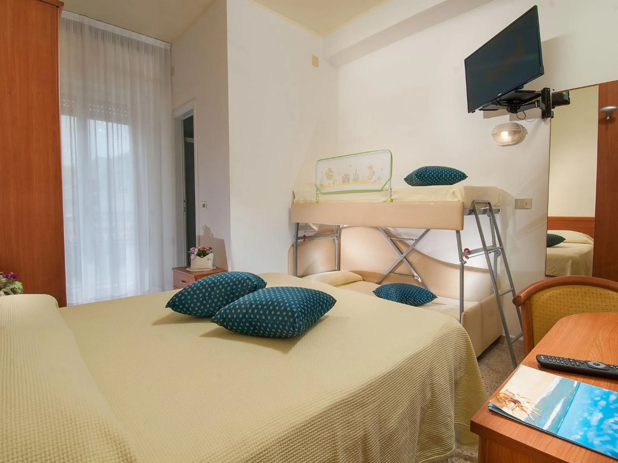 Bedroom in Hotel caesar