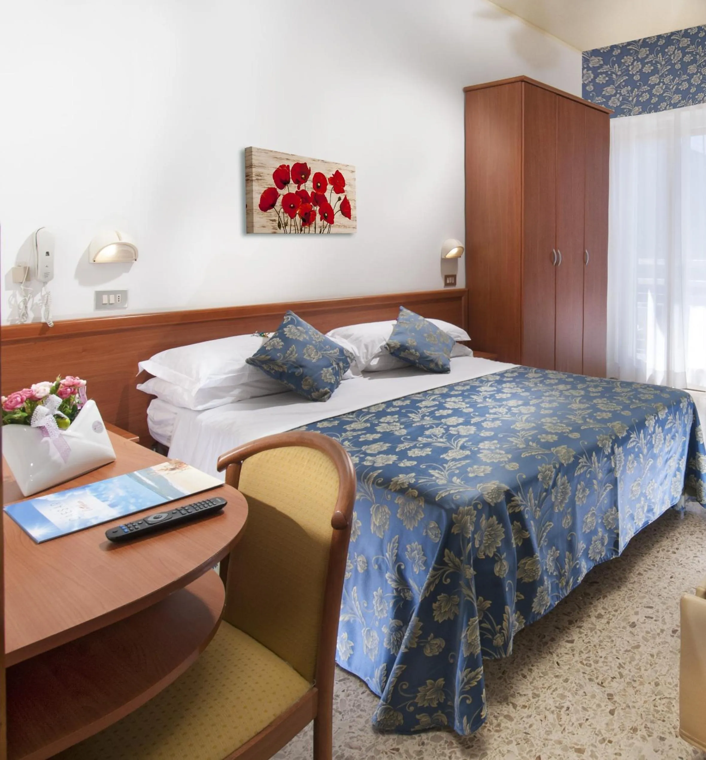 Bedroom, Bed in Hotel caesar