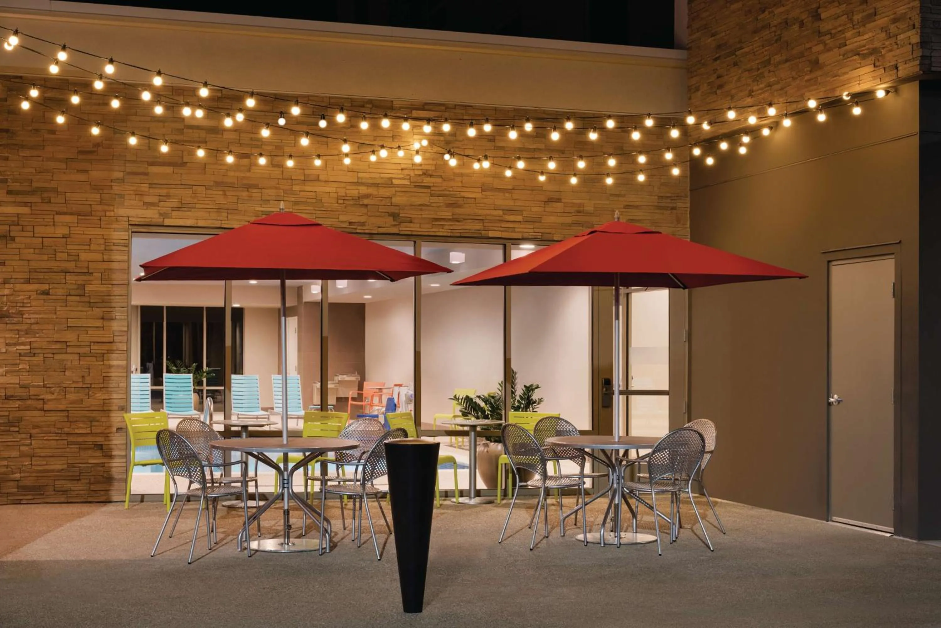 Patio in Home2 Suites By Hilton Columbus Dublin