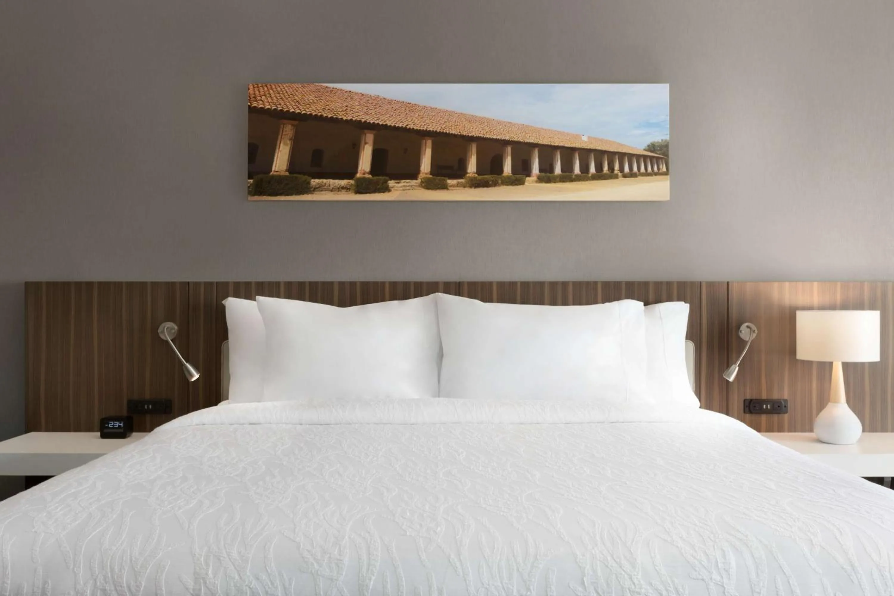 Bed in Hilton Garden Inn Lompoc, Ca